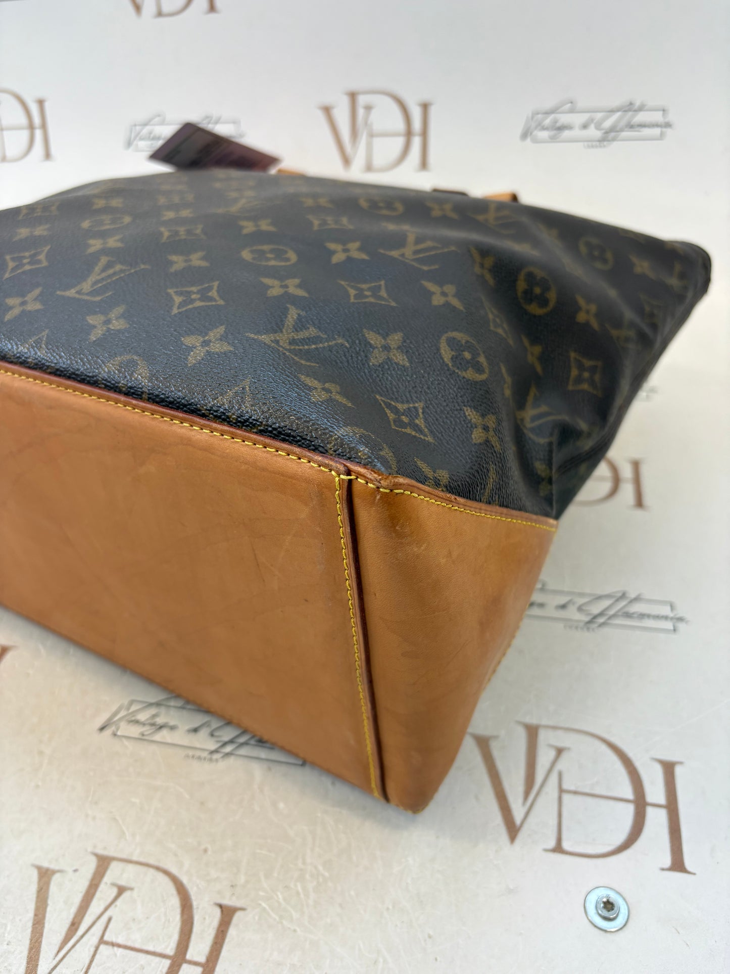 018582 - Louis Vuitton Cabas Mezzo