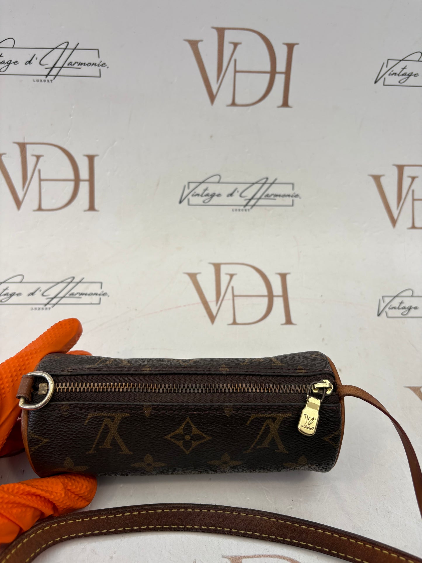 018693 - Louis Vuitton Papillon