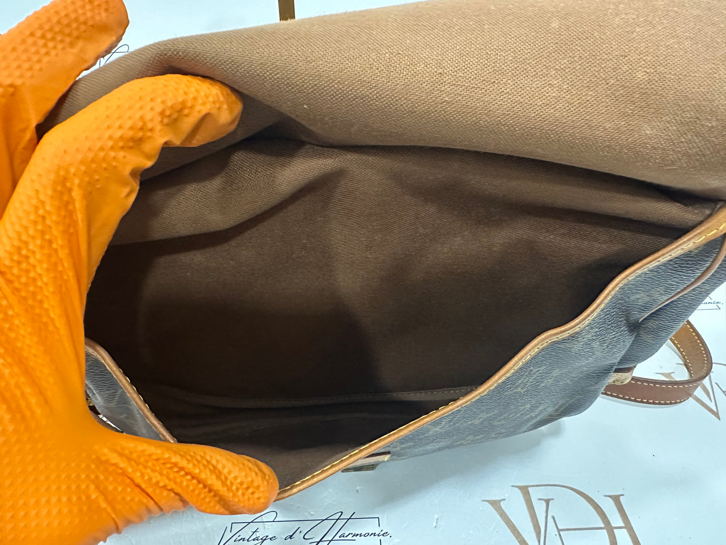 017874 - Louis Vuitton Saumur 30