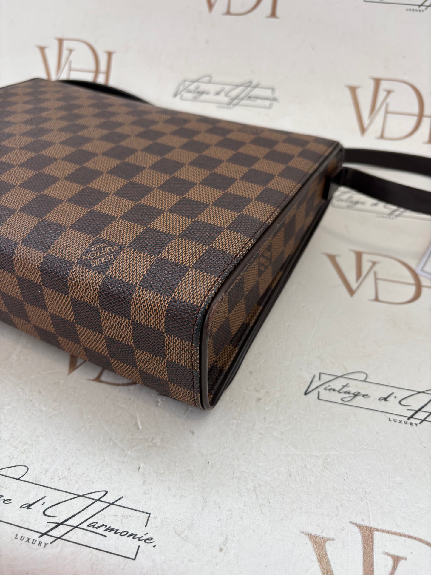 017321 - Louis Vuitton Damier Tribeca