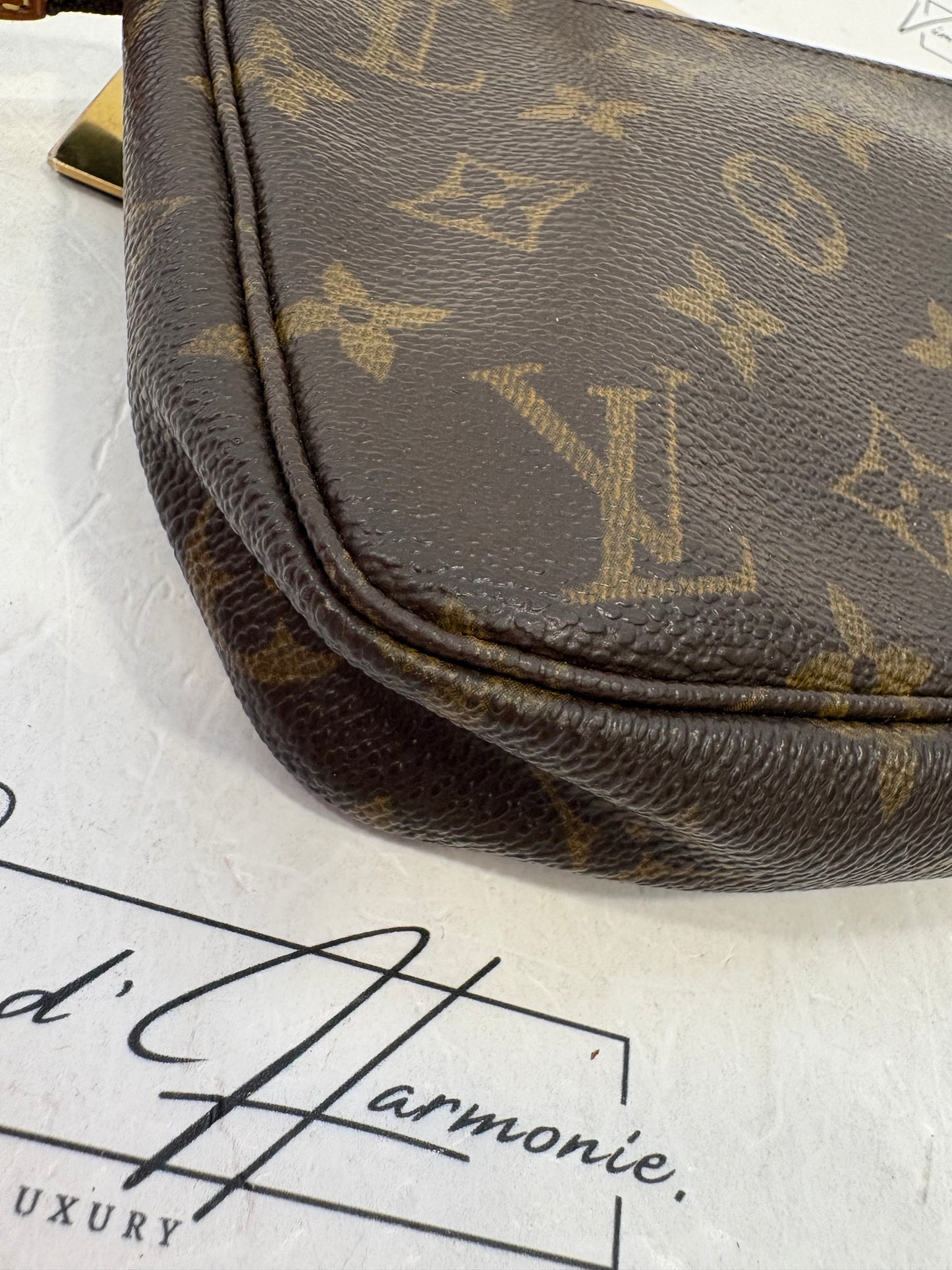 017890 - Louis Vuitton Pochette Accessoires