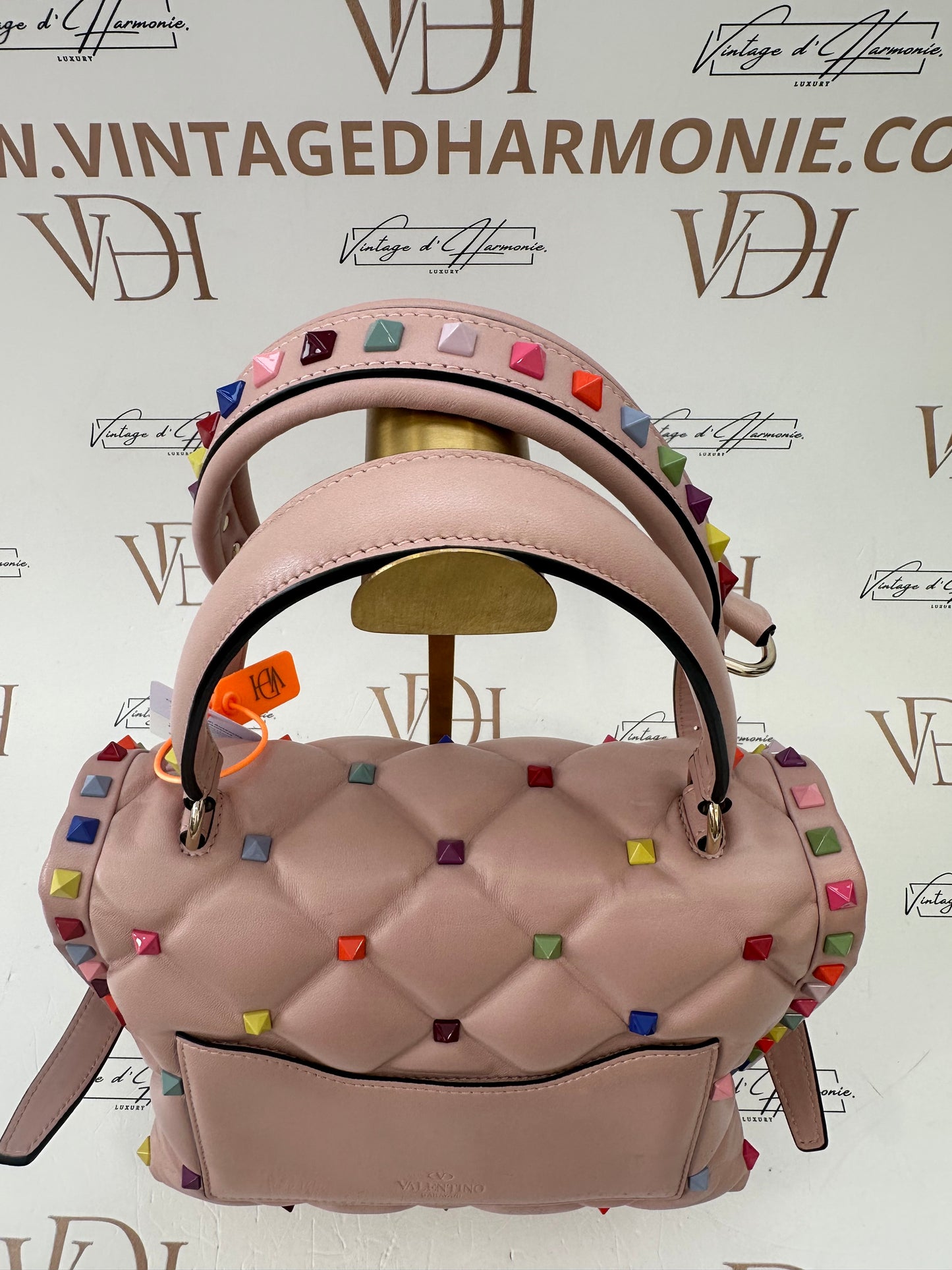 382347 - Valentino Candystud