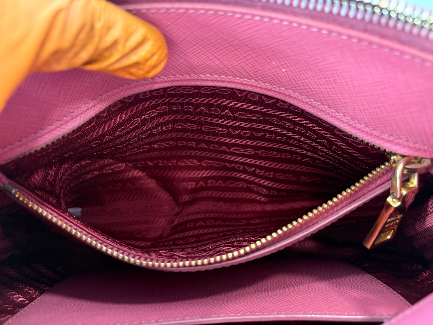 201617 - Prada Galleria Pink