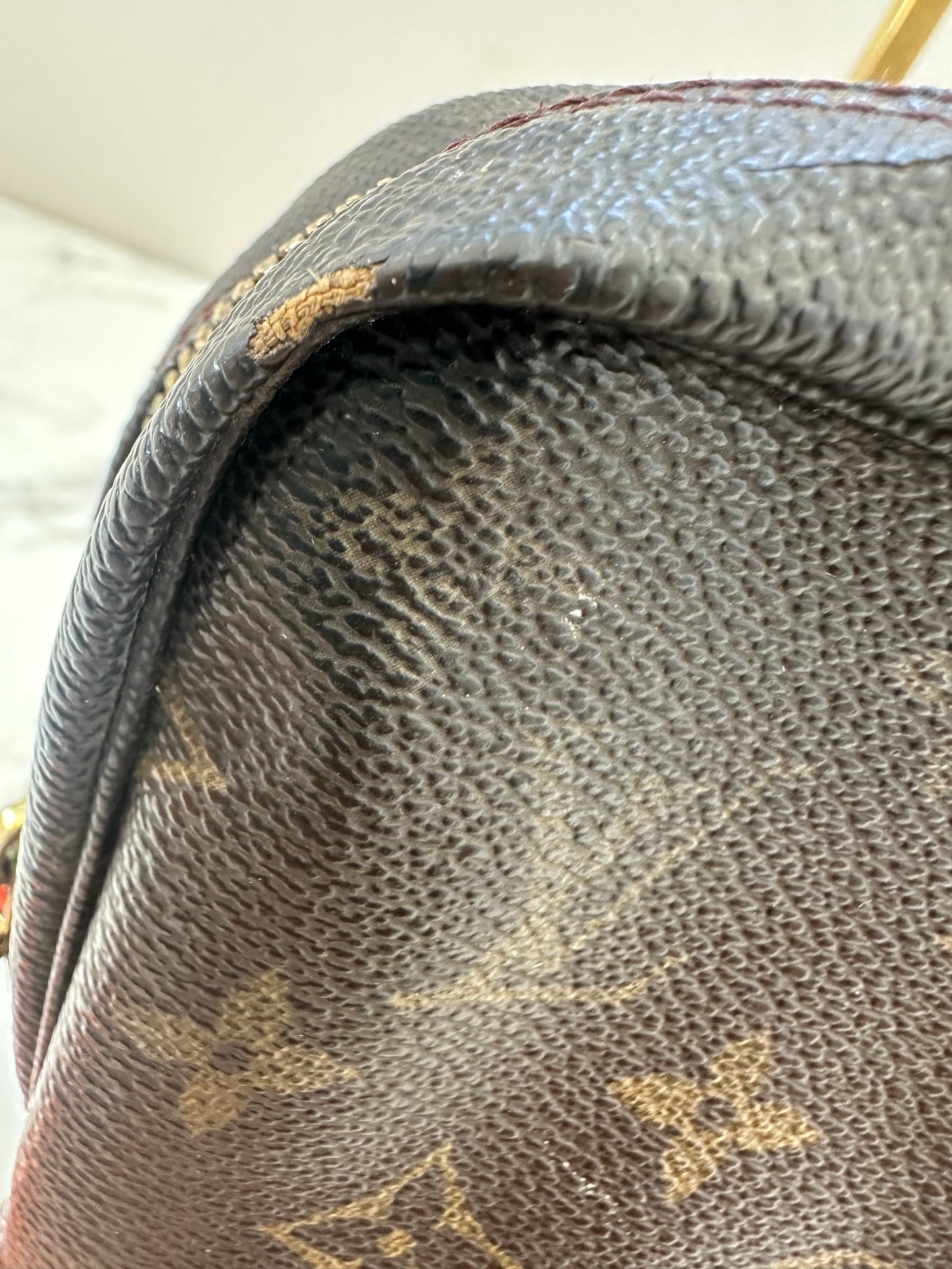 Louis Vuitton Trousse Toilette 23