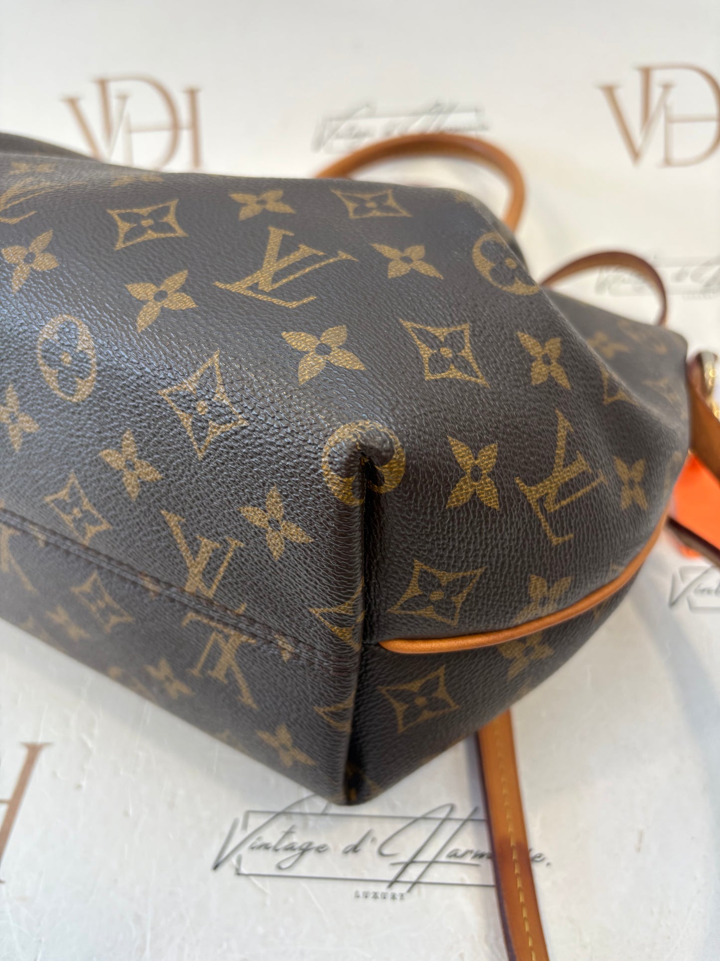 383820 - Louis Vuitton Turenne