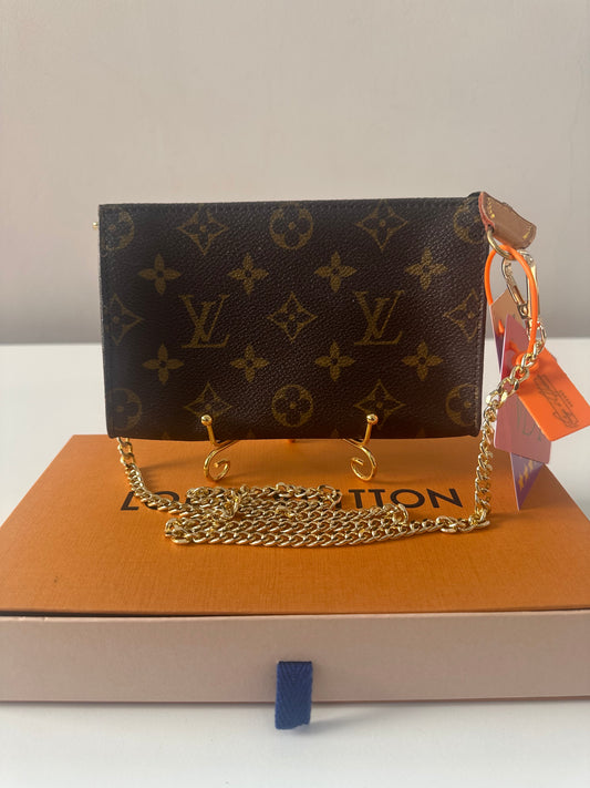 Louis Vuitton Pochette Bucket