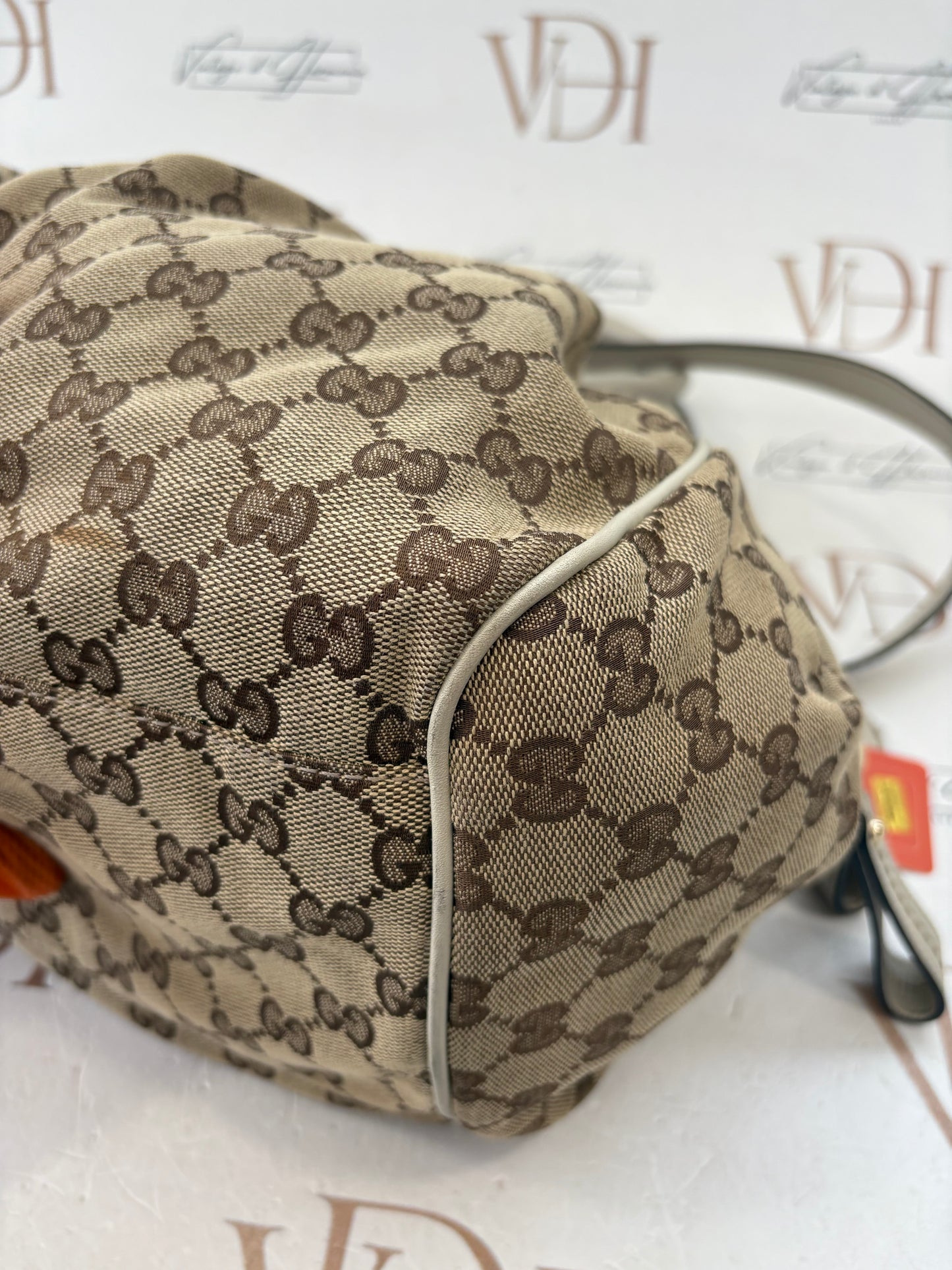 383935 - Gucci Sukey