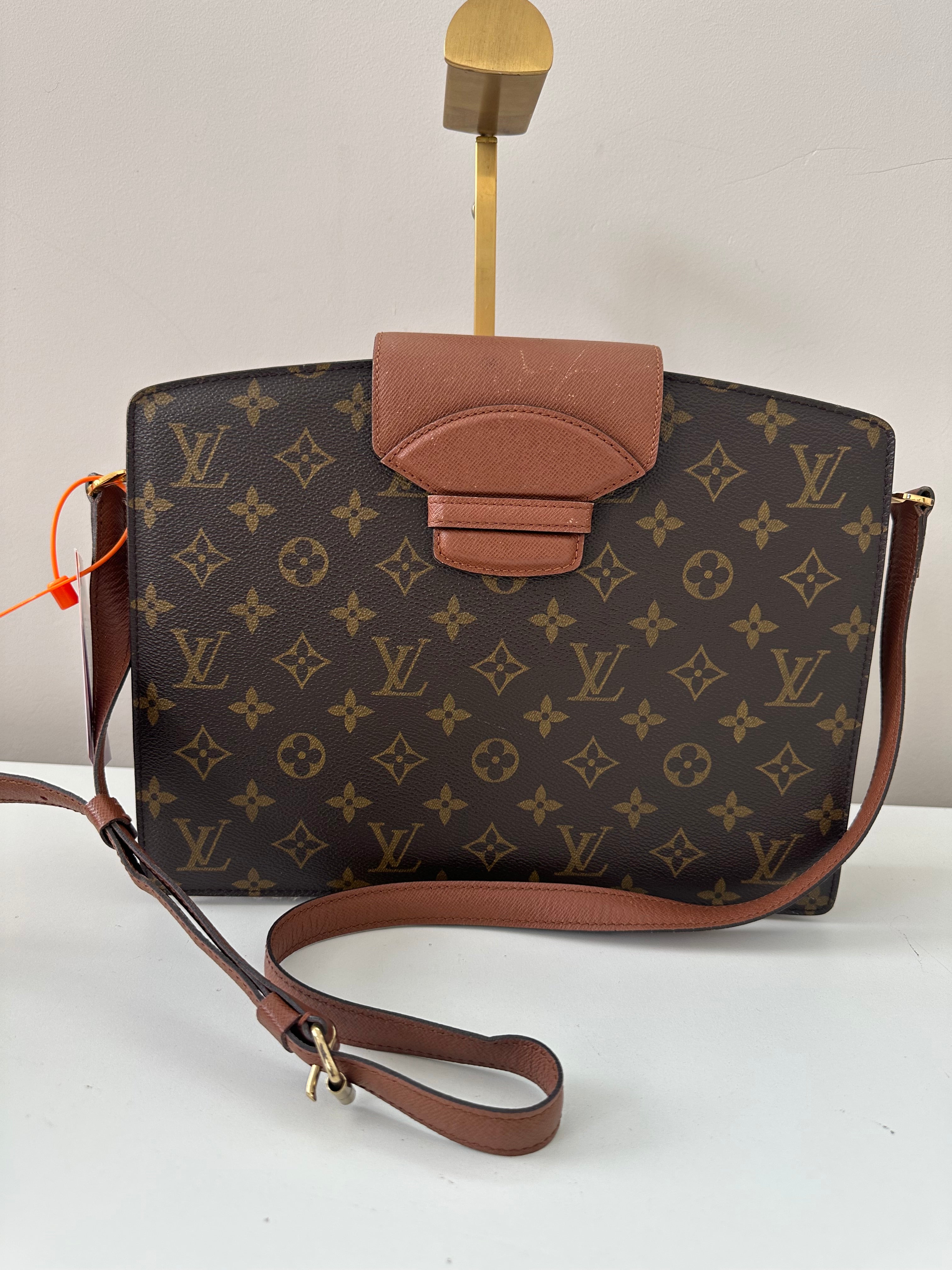 Louis Vuitton Courcelles