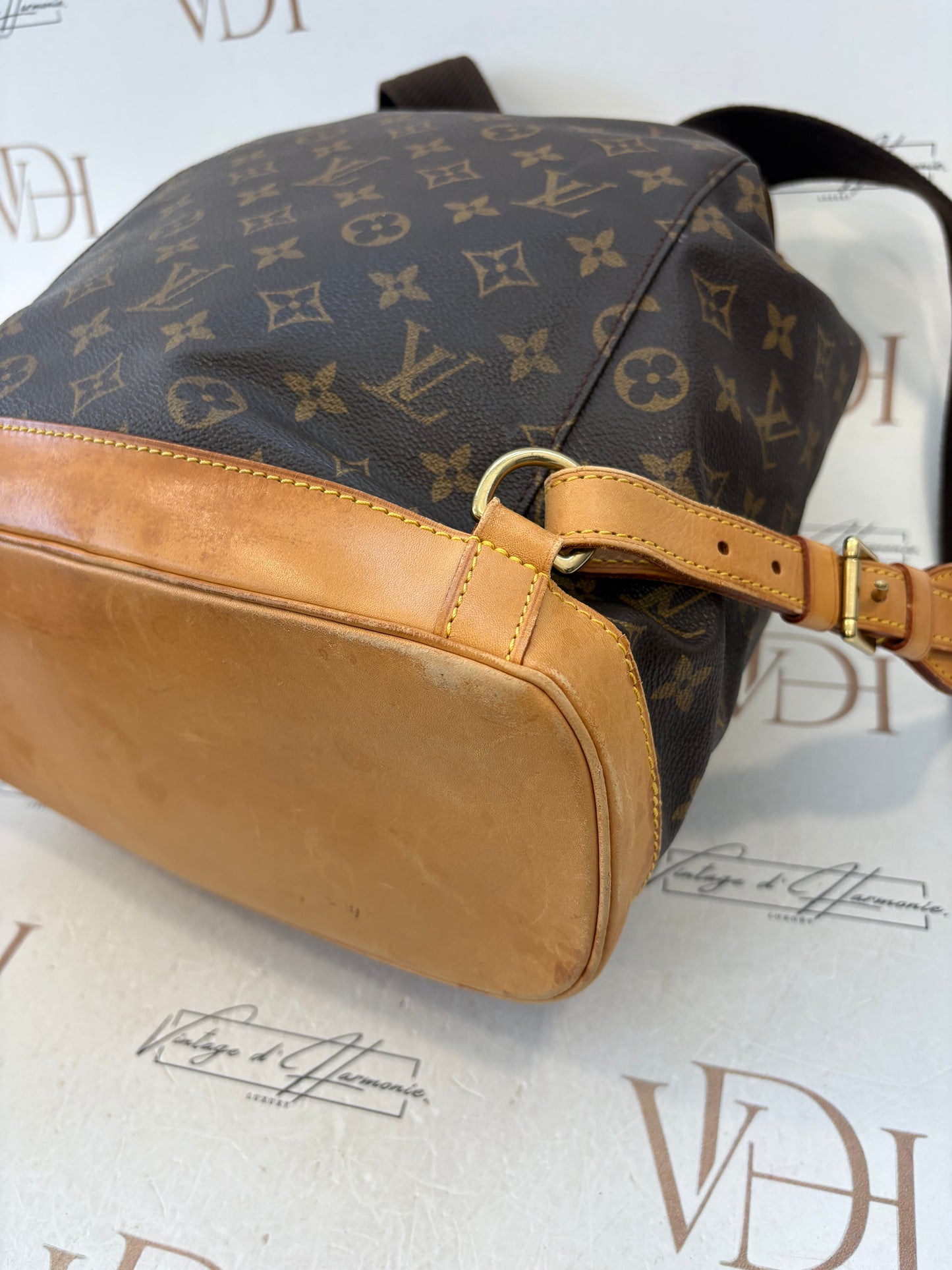 018620 - Louis Vuitton Montsouris GM