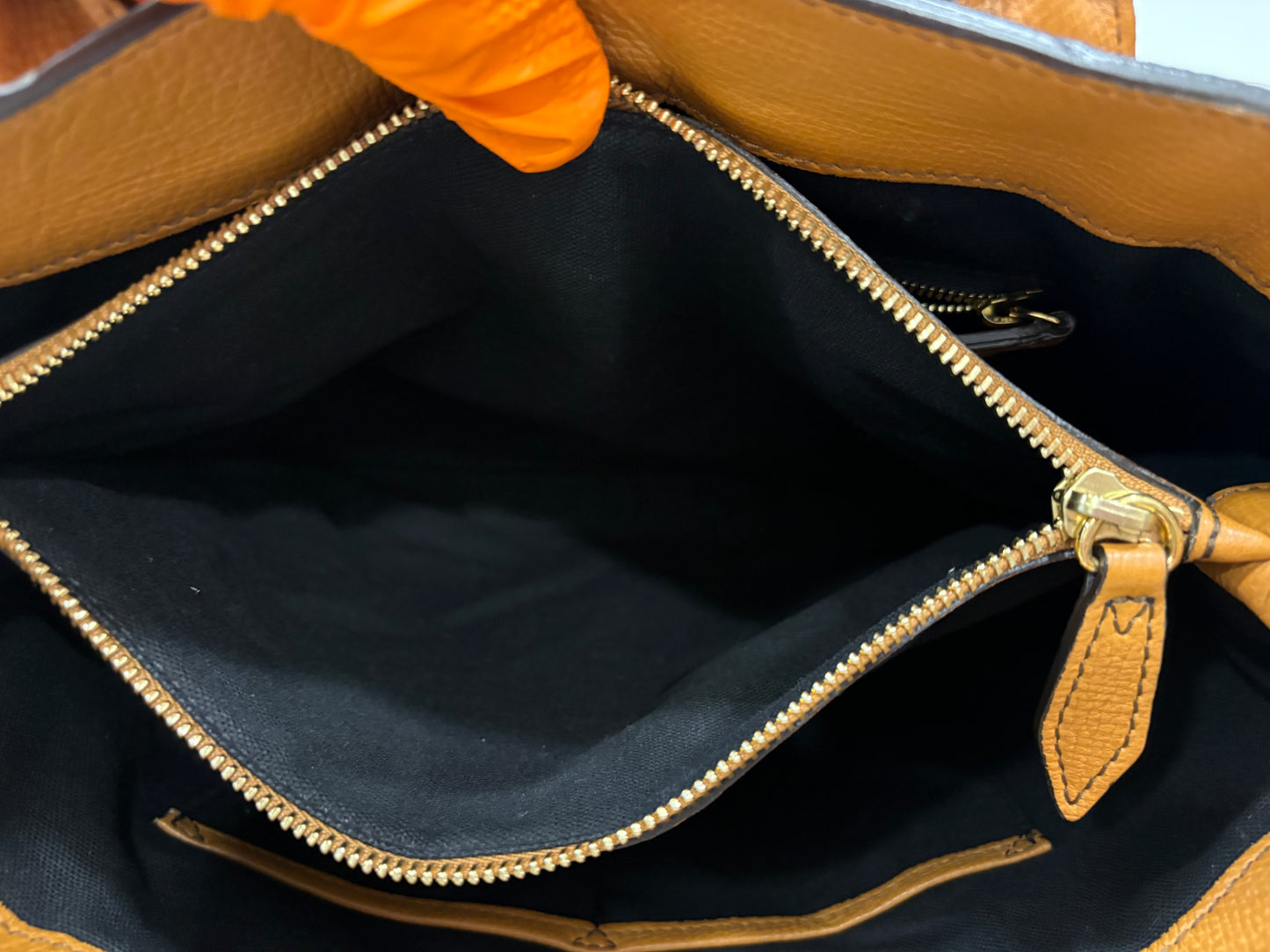 383363 - Burberry The Banner