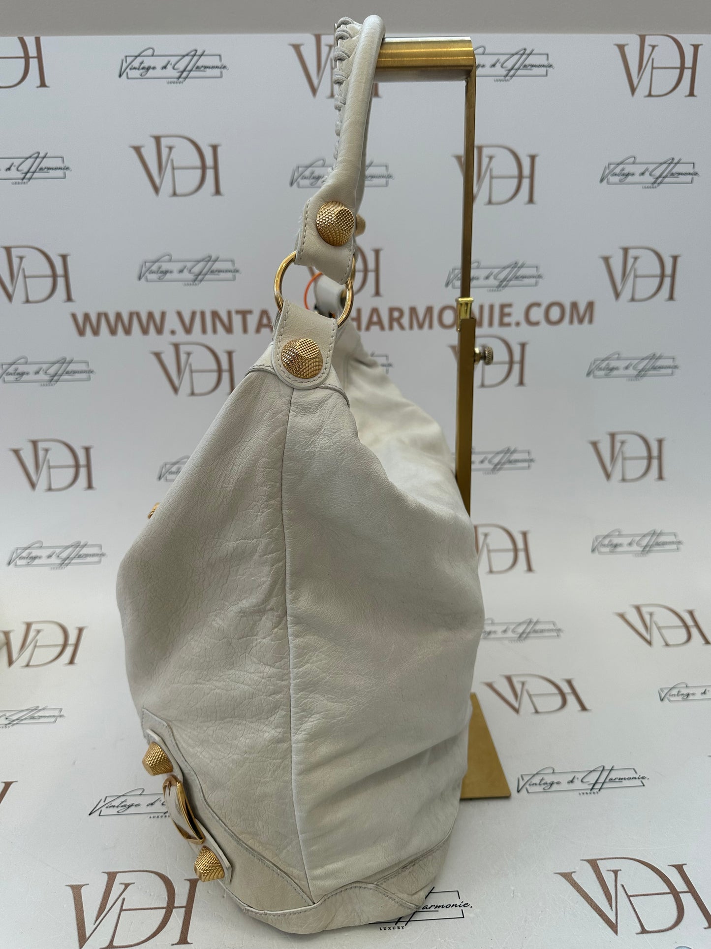 017790 - Balenciaga White Giant