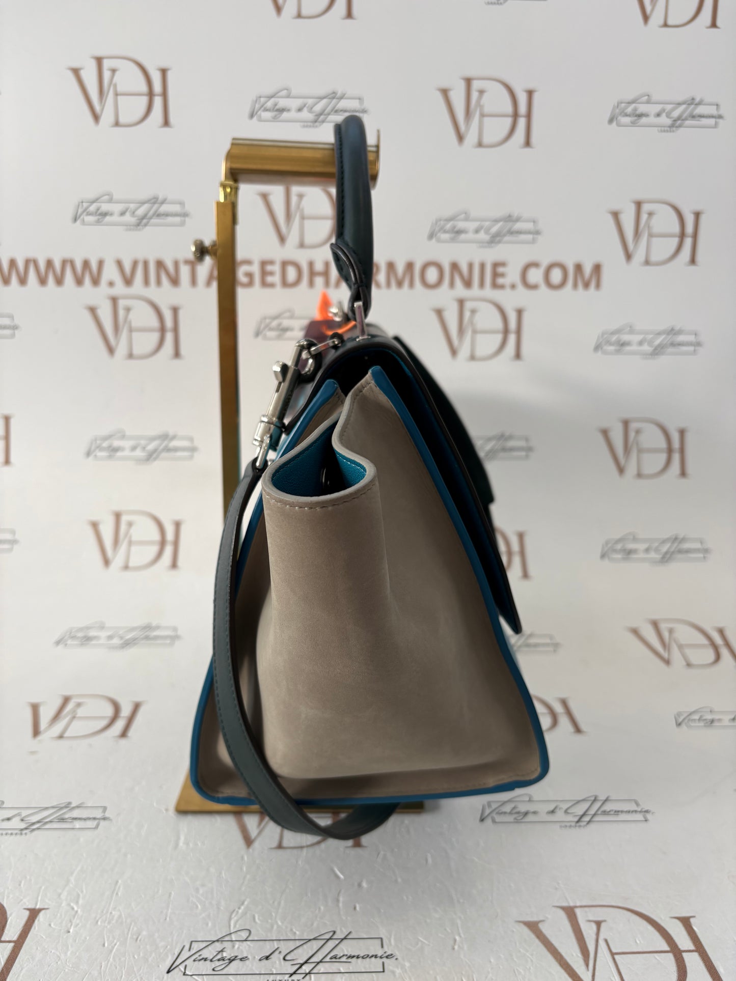 383732 - Céline Trapeze