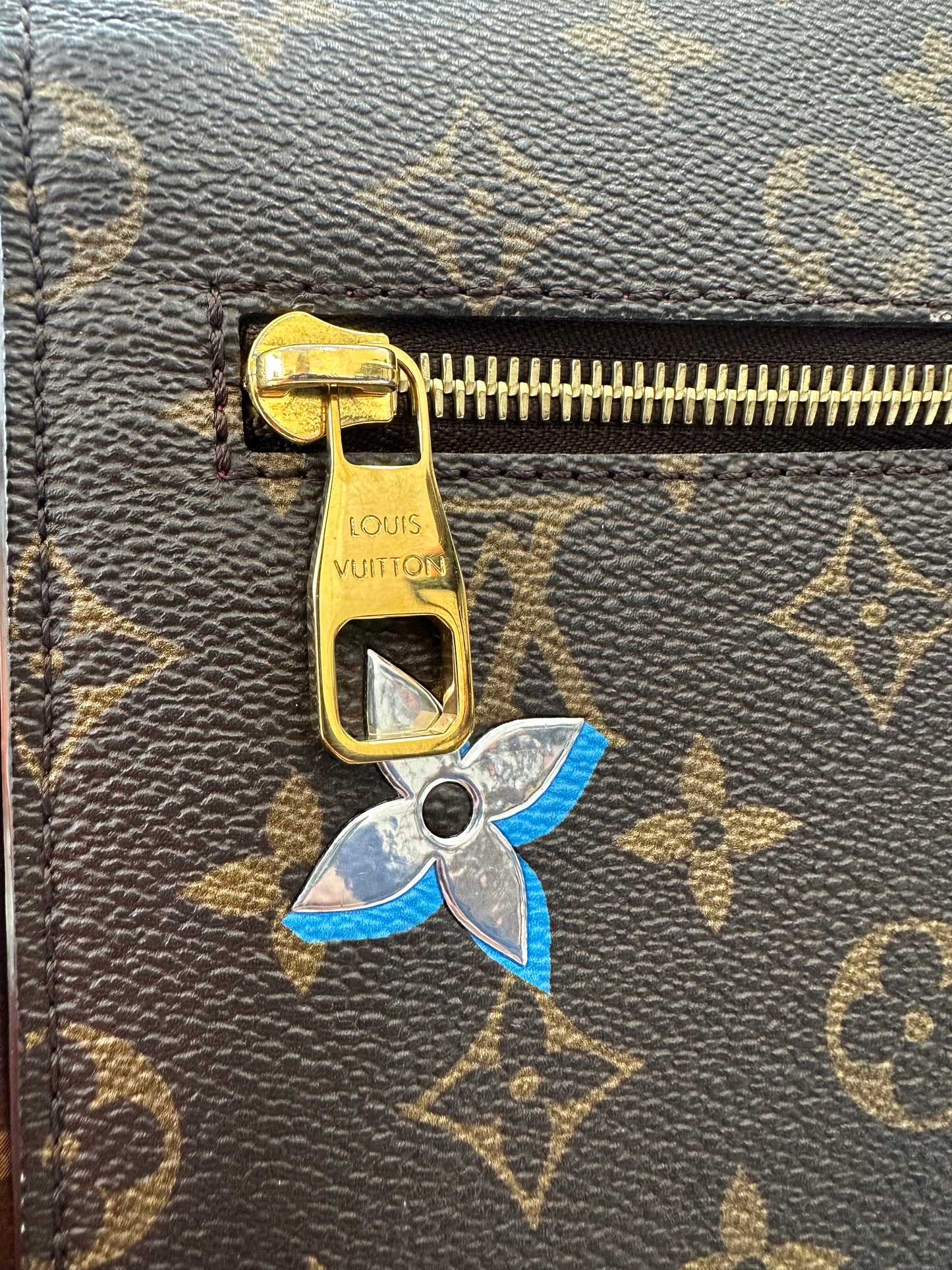102593 - Louis Vuitton Metis