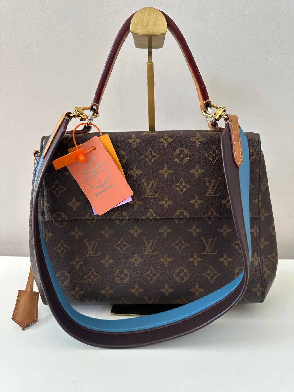 Louis Vuitton Cluny MM