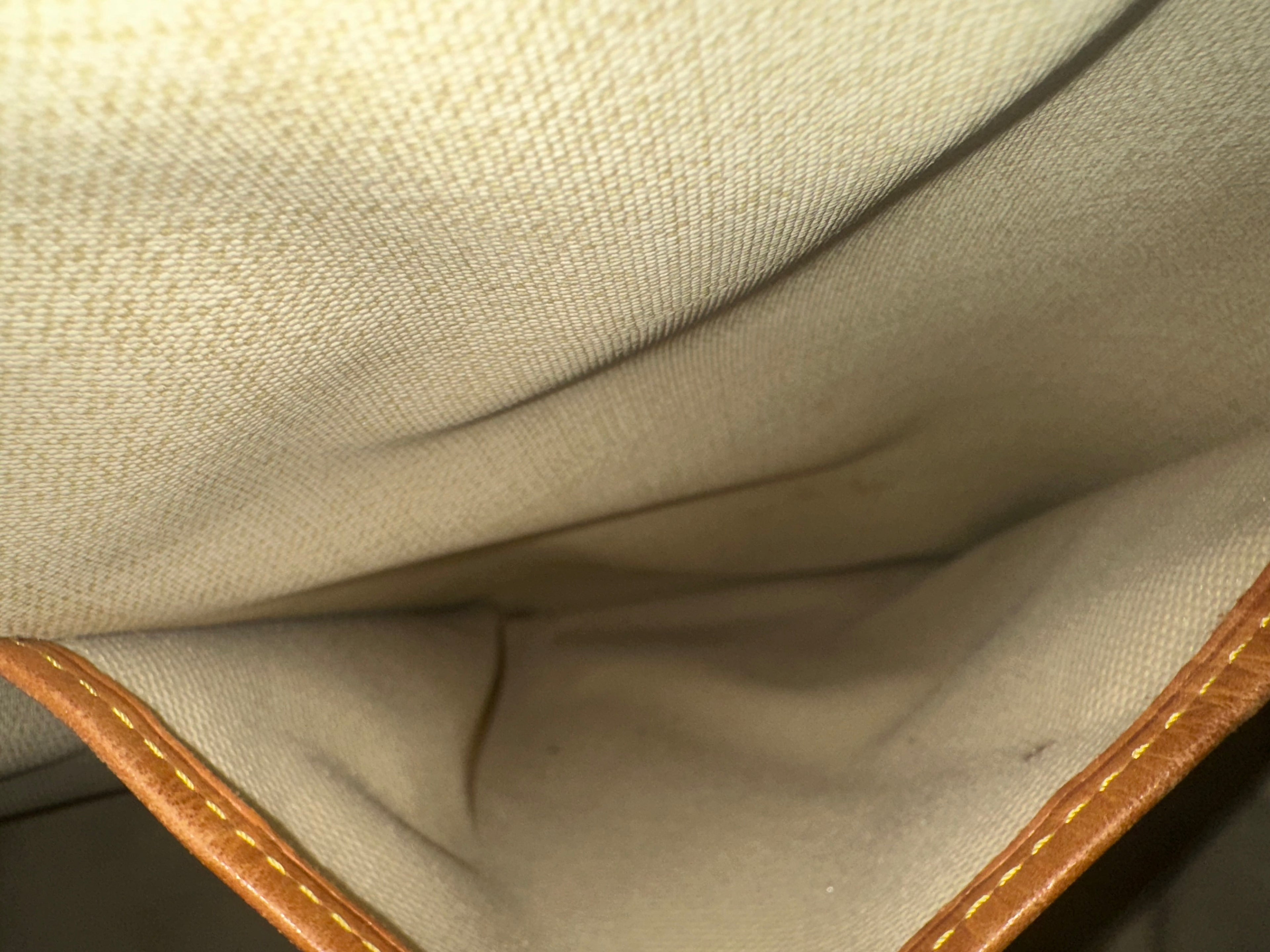 Louis Vuitton Deauville