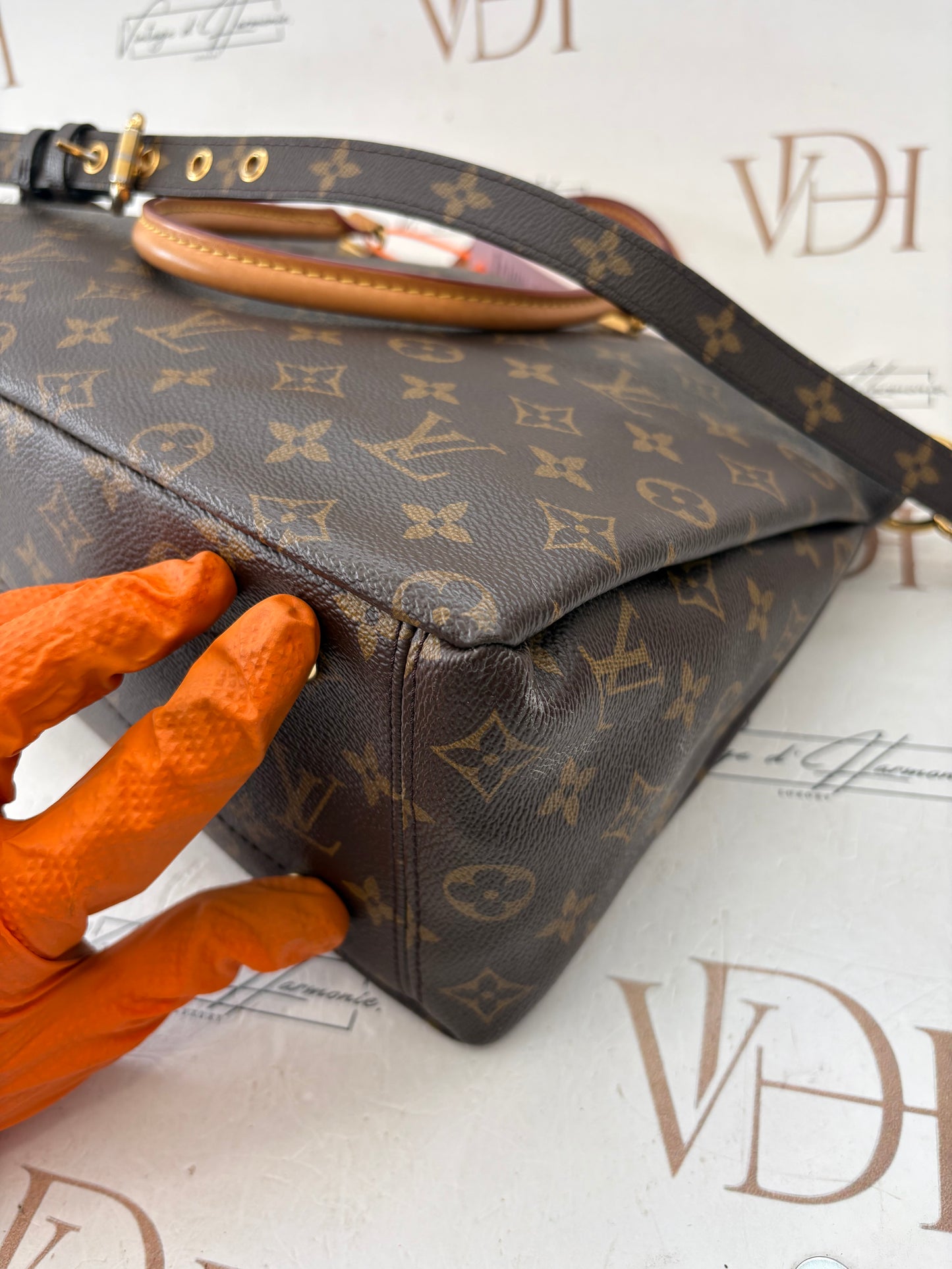 201184 - Louis Vuitton Pallas
