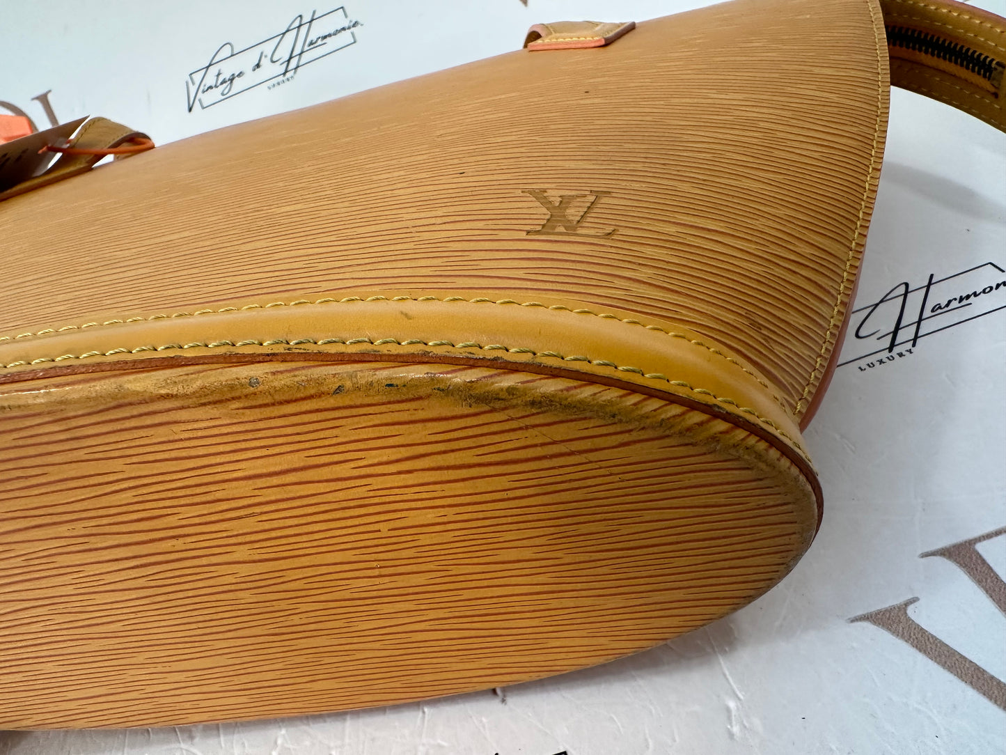 016875 - Louis Vuitton Epi Saint Jacques