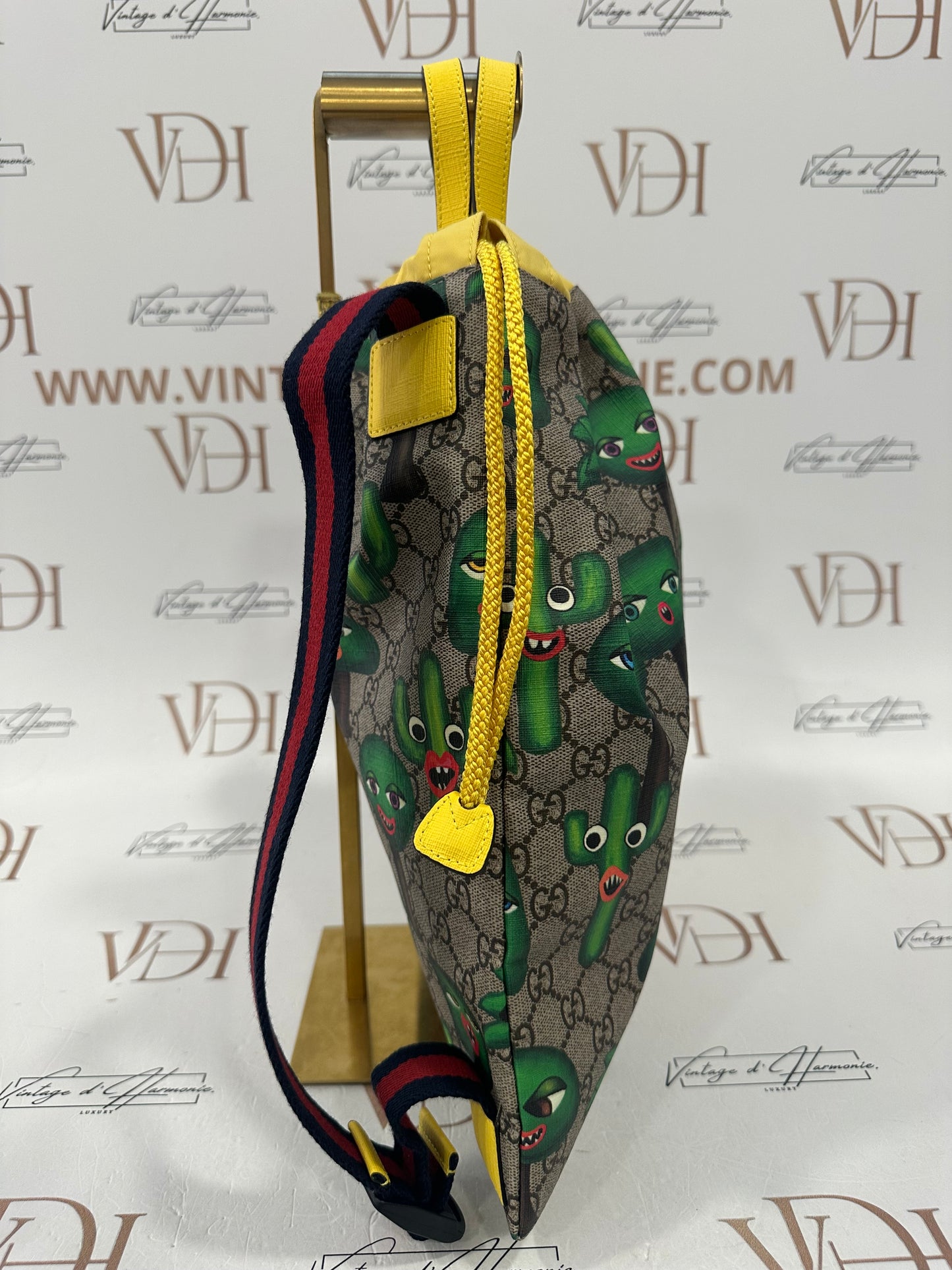 102377 - Gucci Pouch