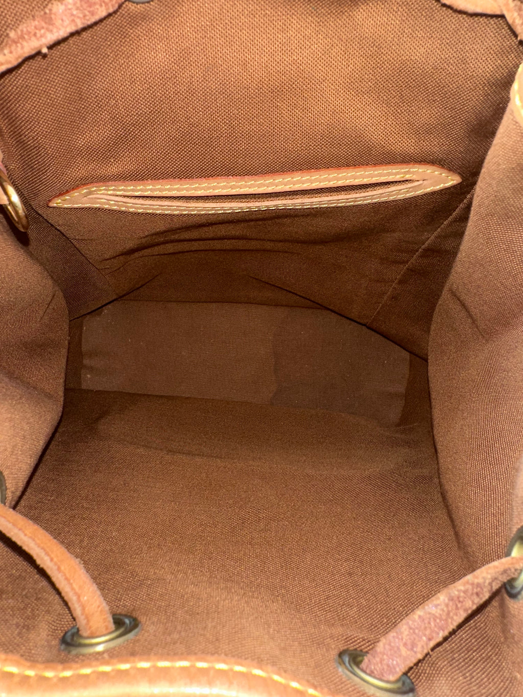 Louis Vuitton Montsouris MM