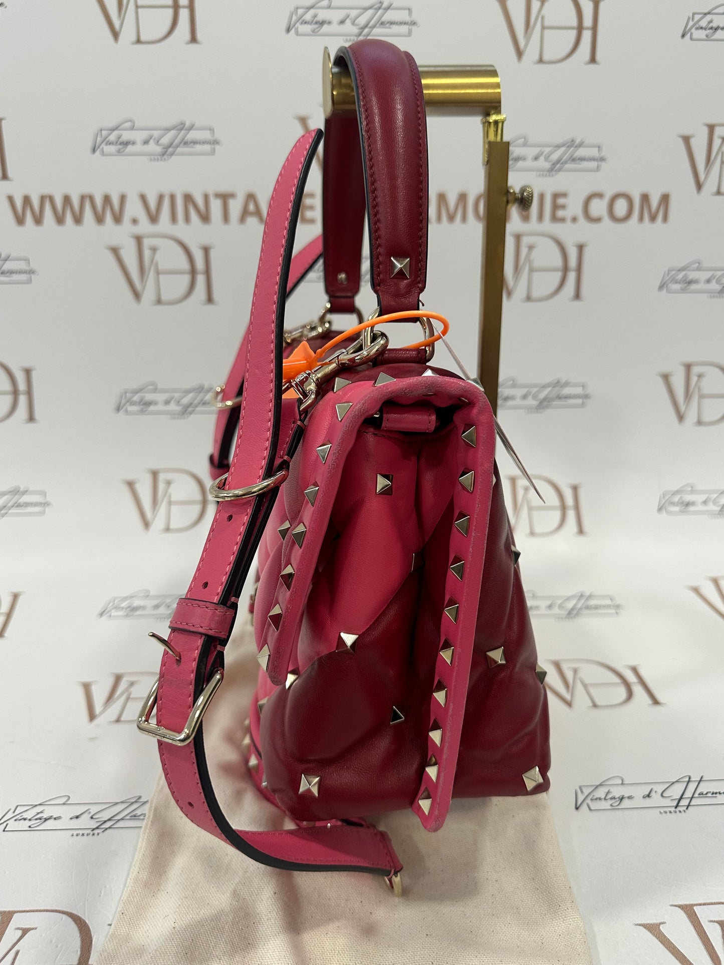382940 - Valentino Candystud