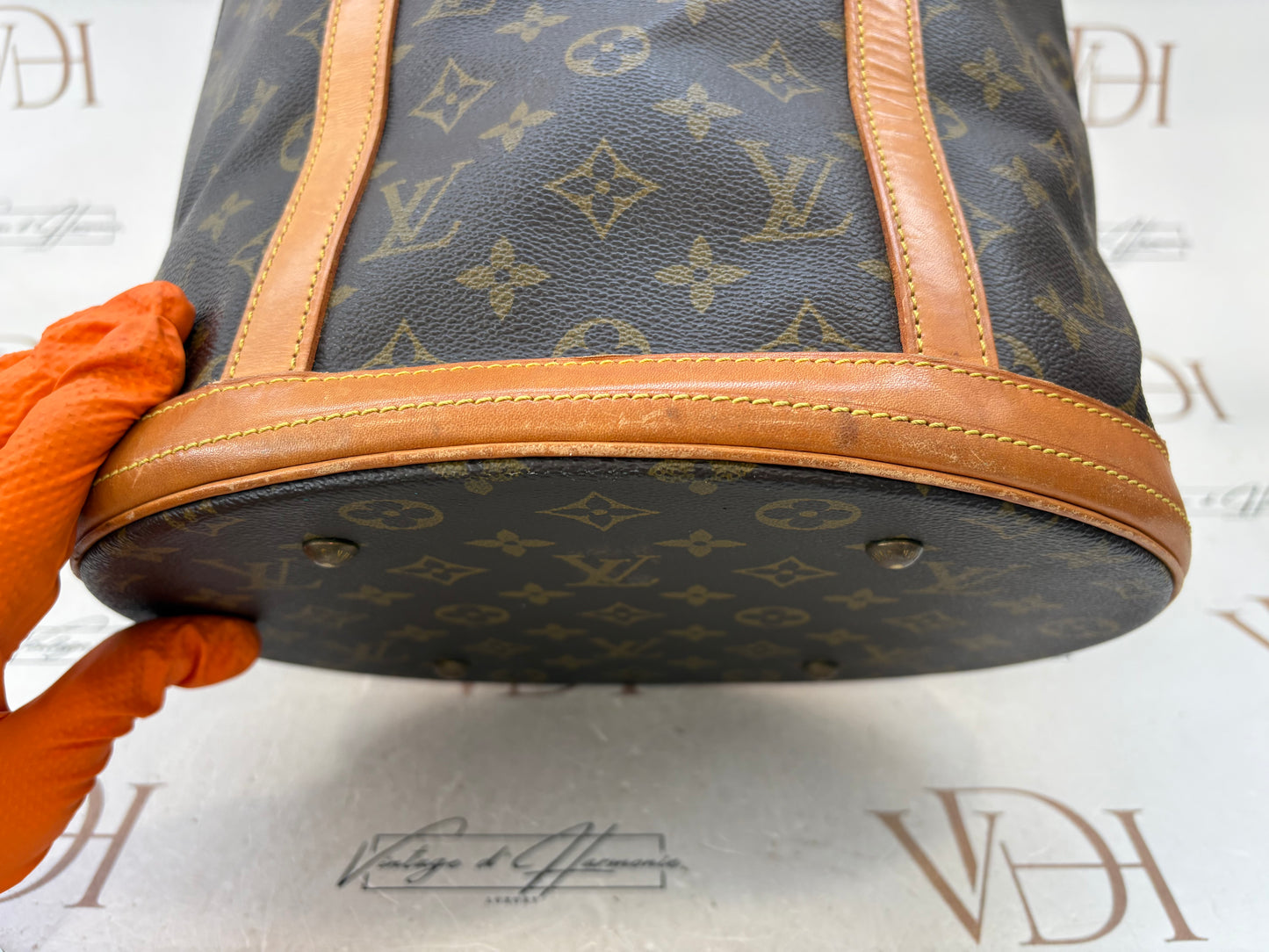 018282 - Louis Vuitton Bucket GM