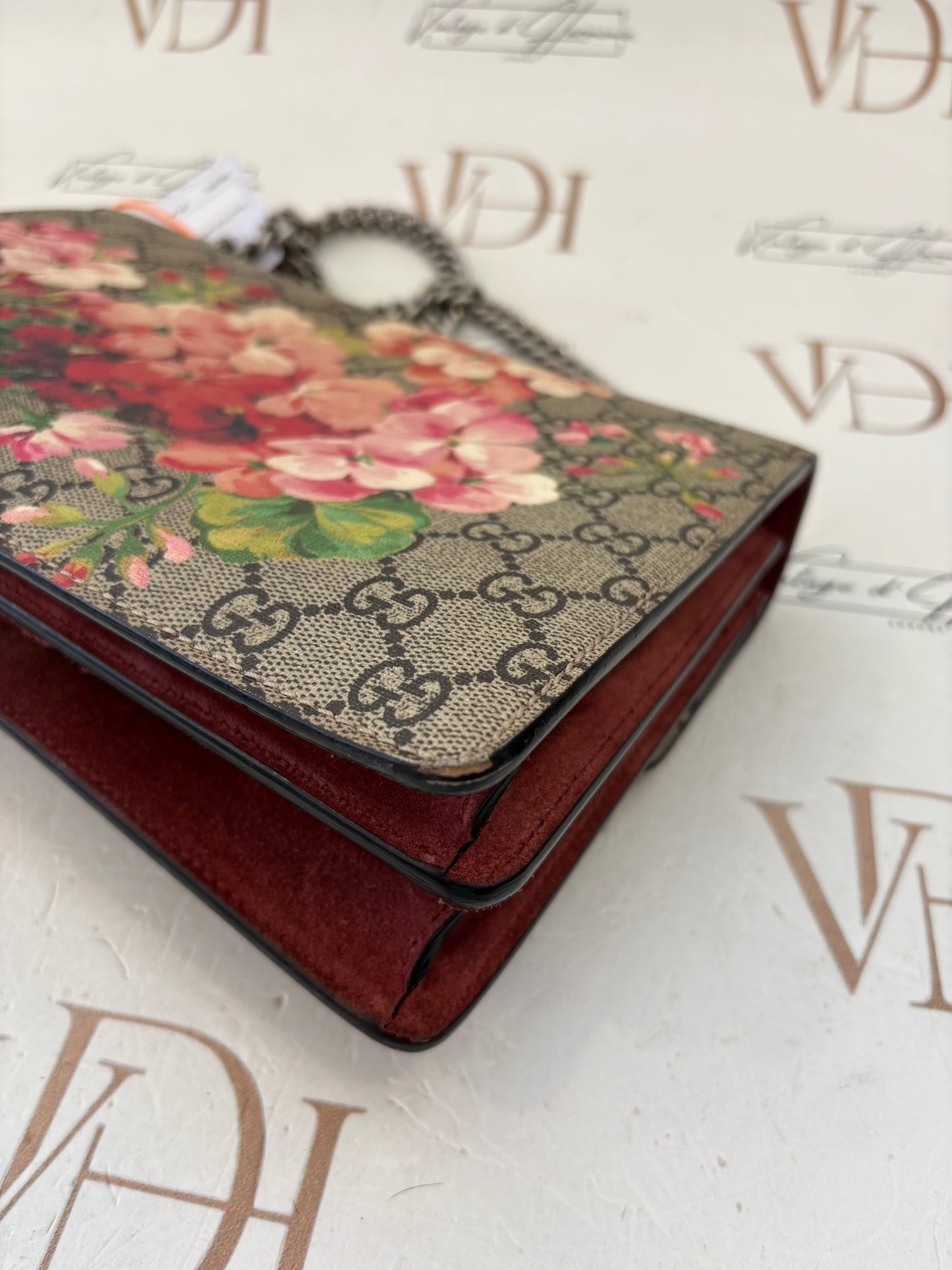 384295 - Gucci Dionysus