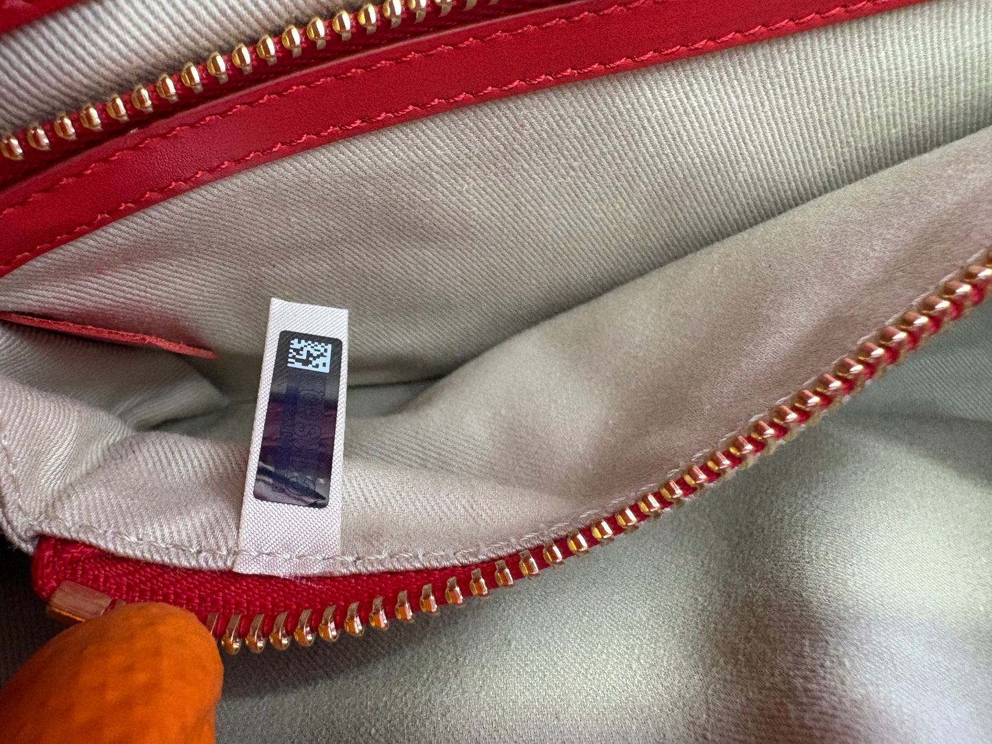 383290 - Chloé Chloé C