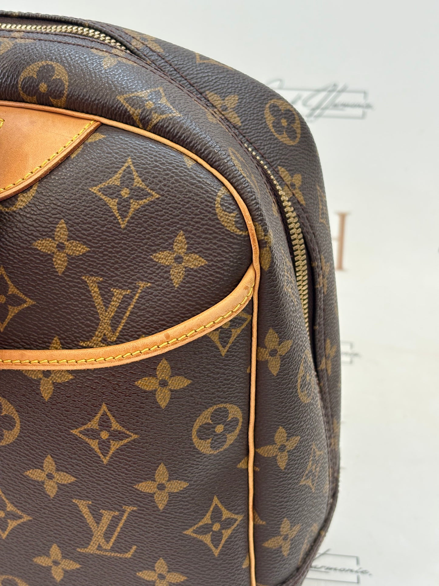 018318 - Louis Vuitton Deauville