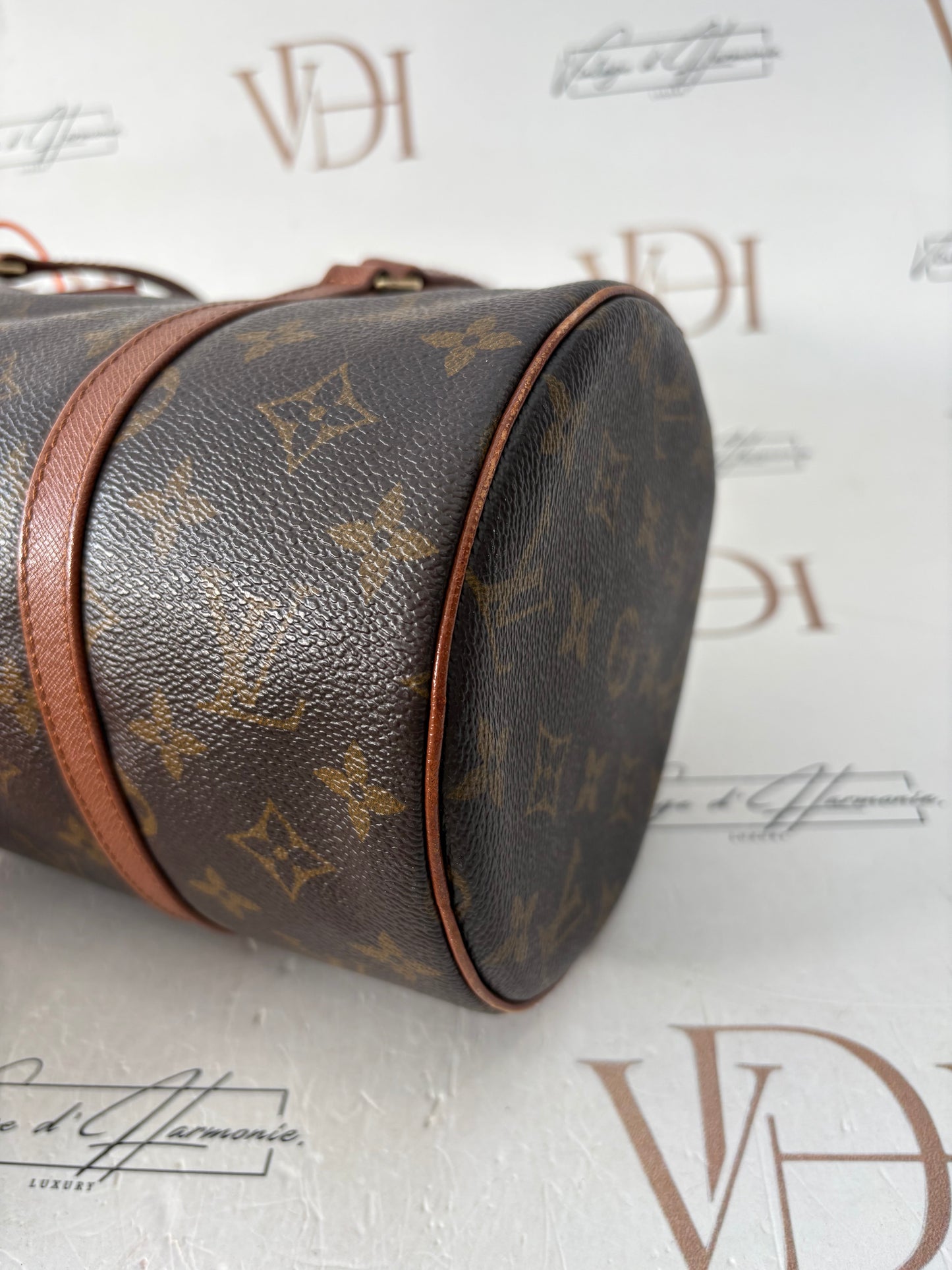 018995 - Louis Vuitton Papillon 30