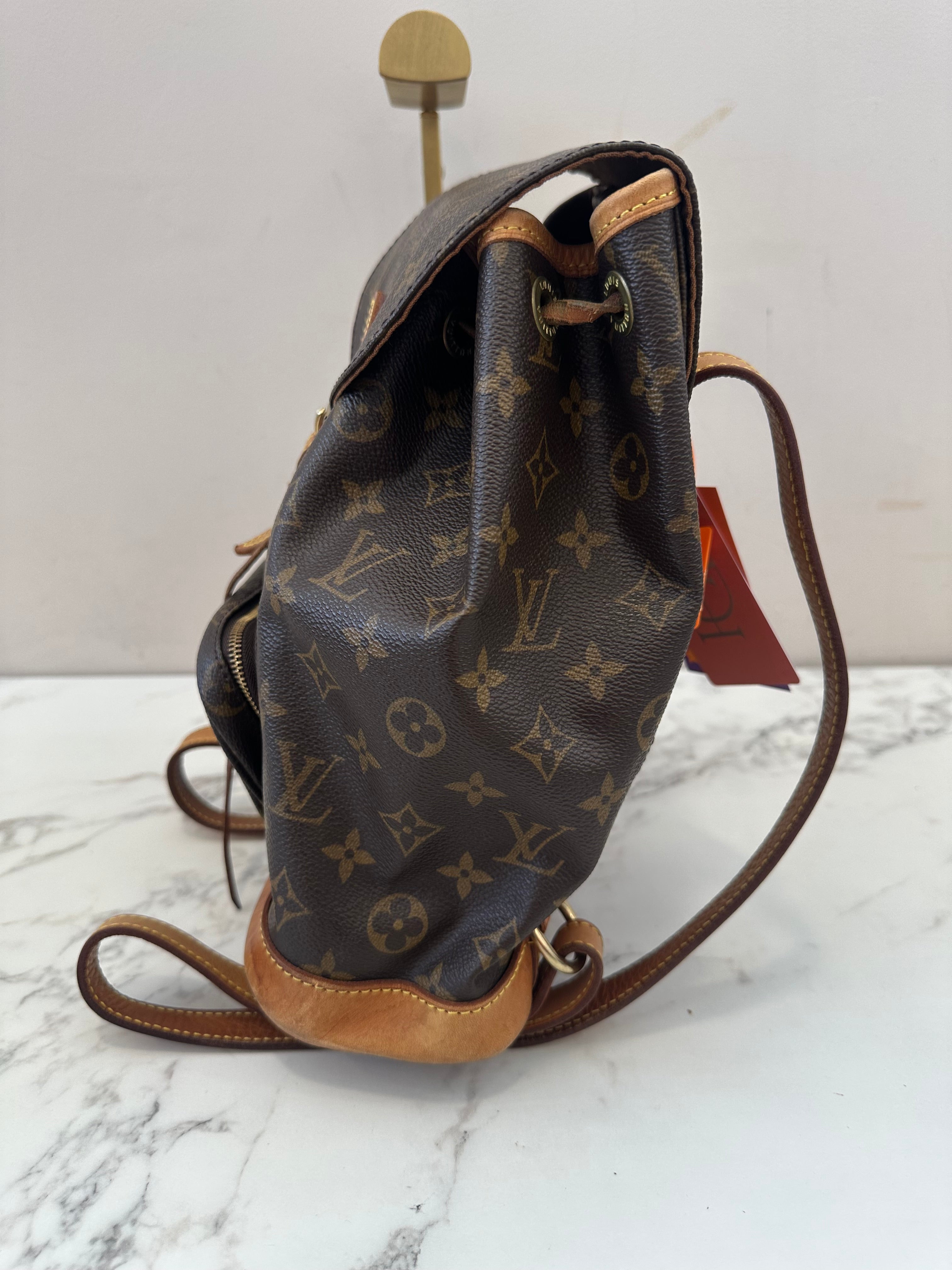 Louis Vuitton Montsouris MM