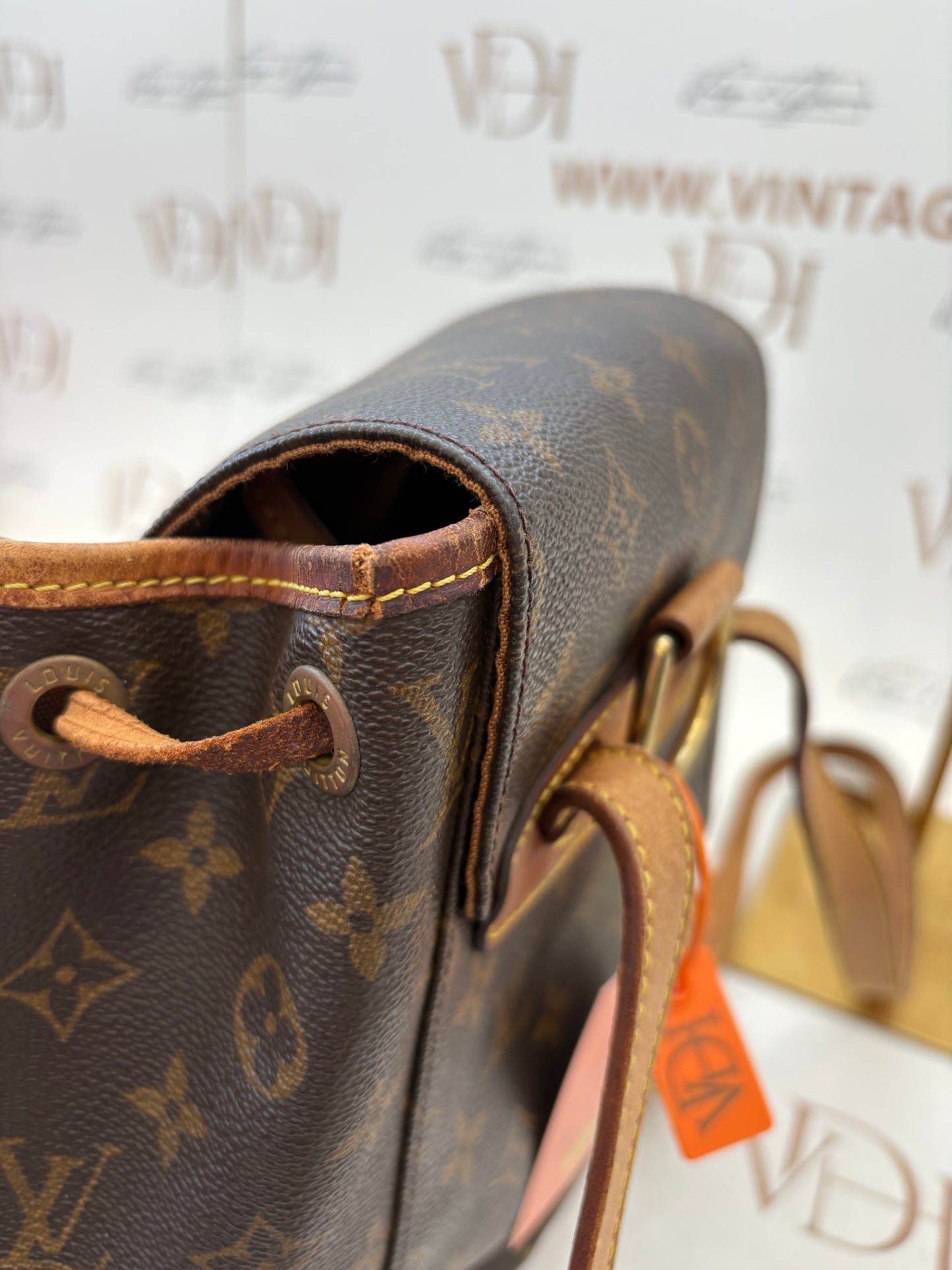 016951 - Louis Vuitton Montsouris MM
