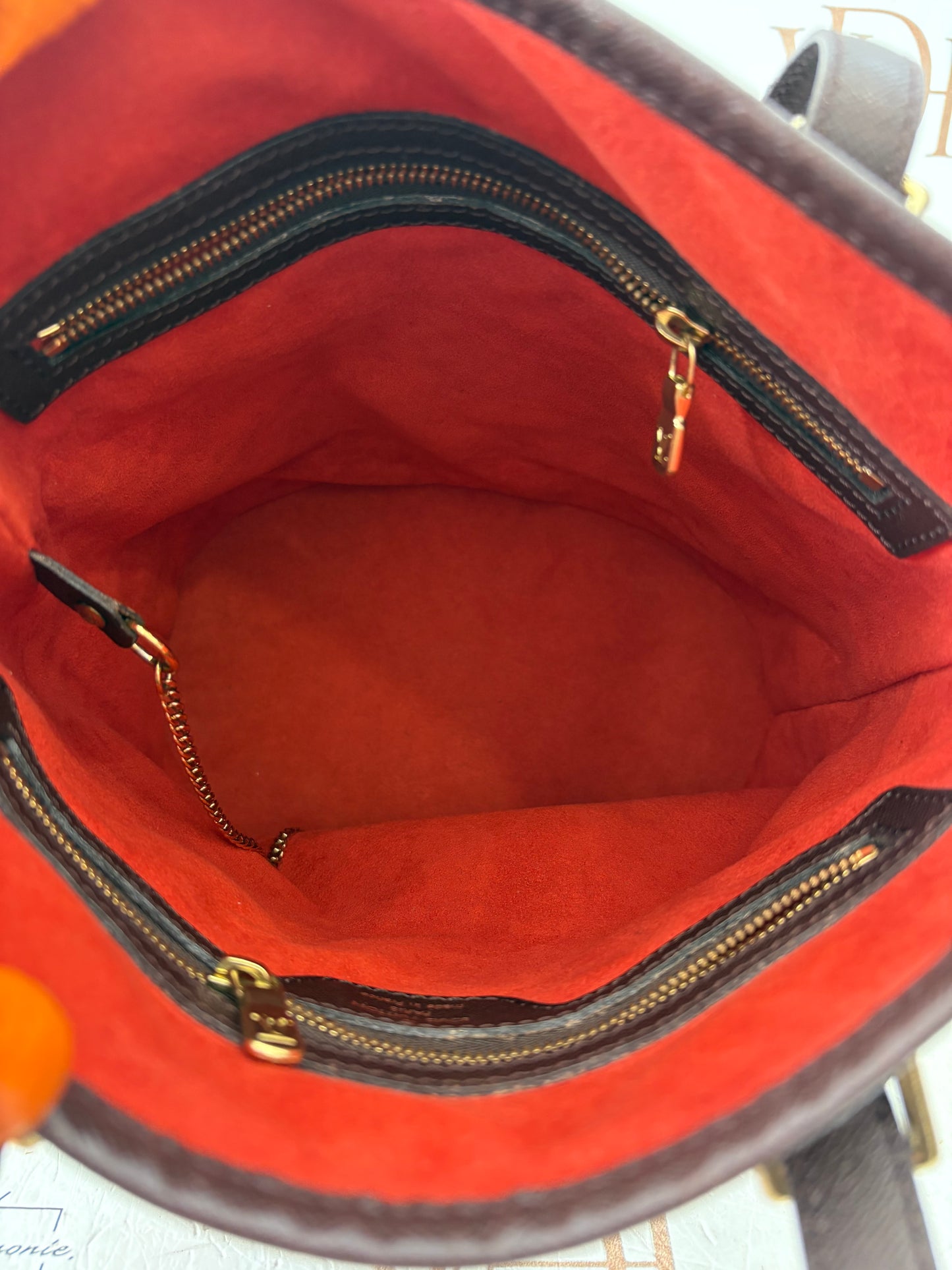018060 - Louis Vuitton Marais Damier