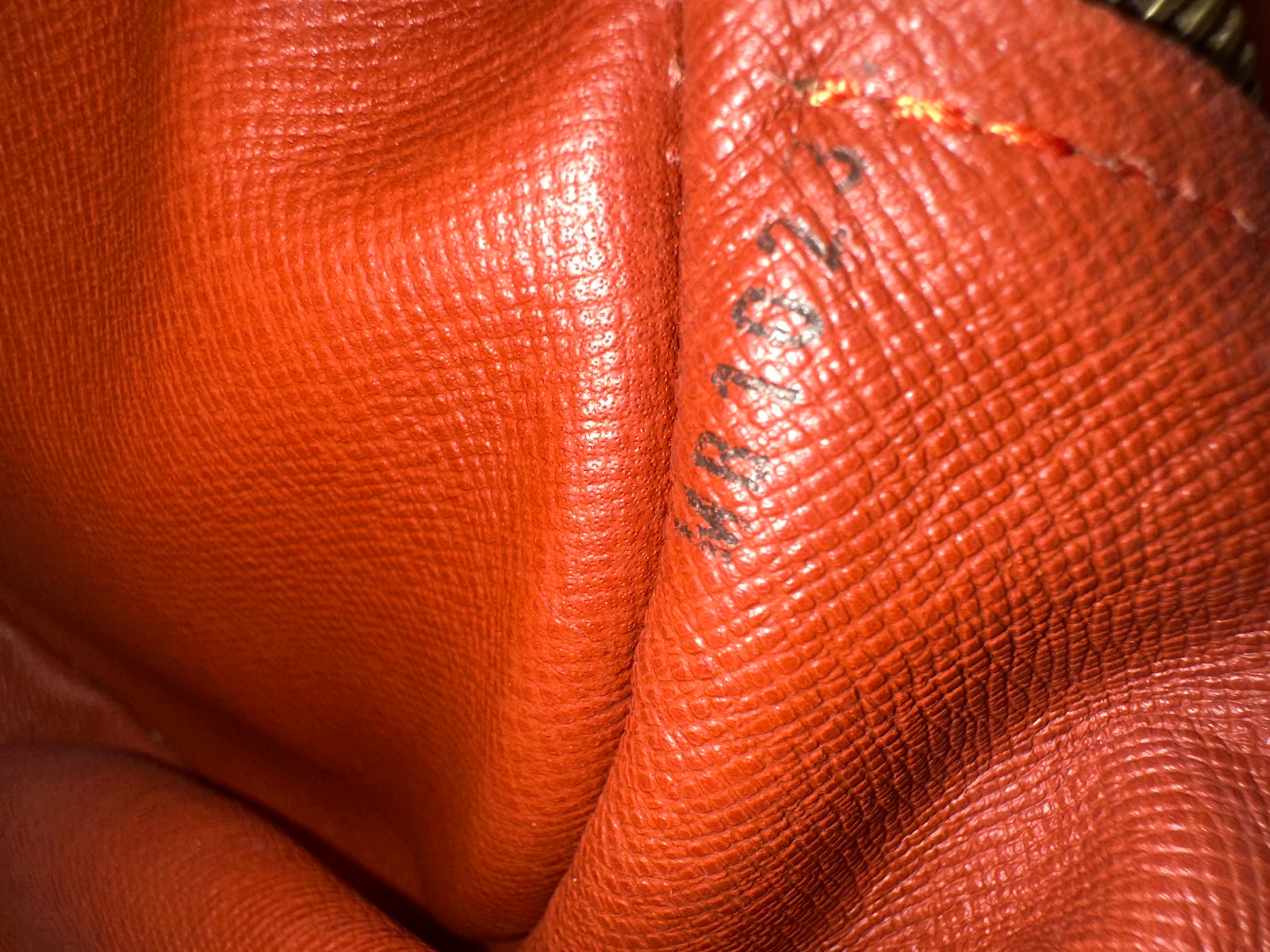 Louis Vuitton Damier papillon 30