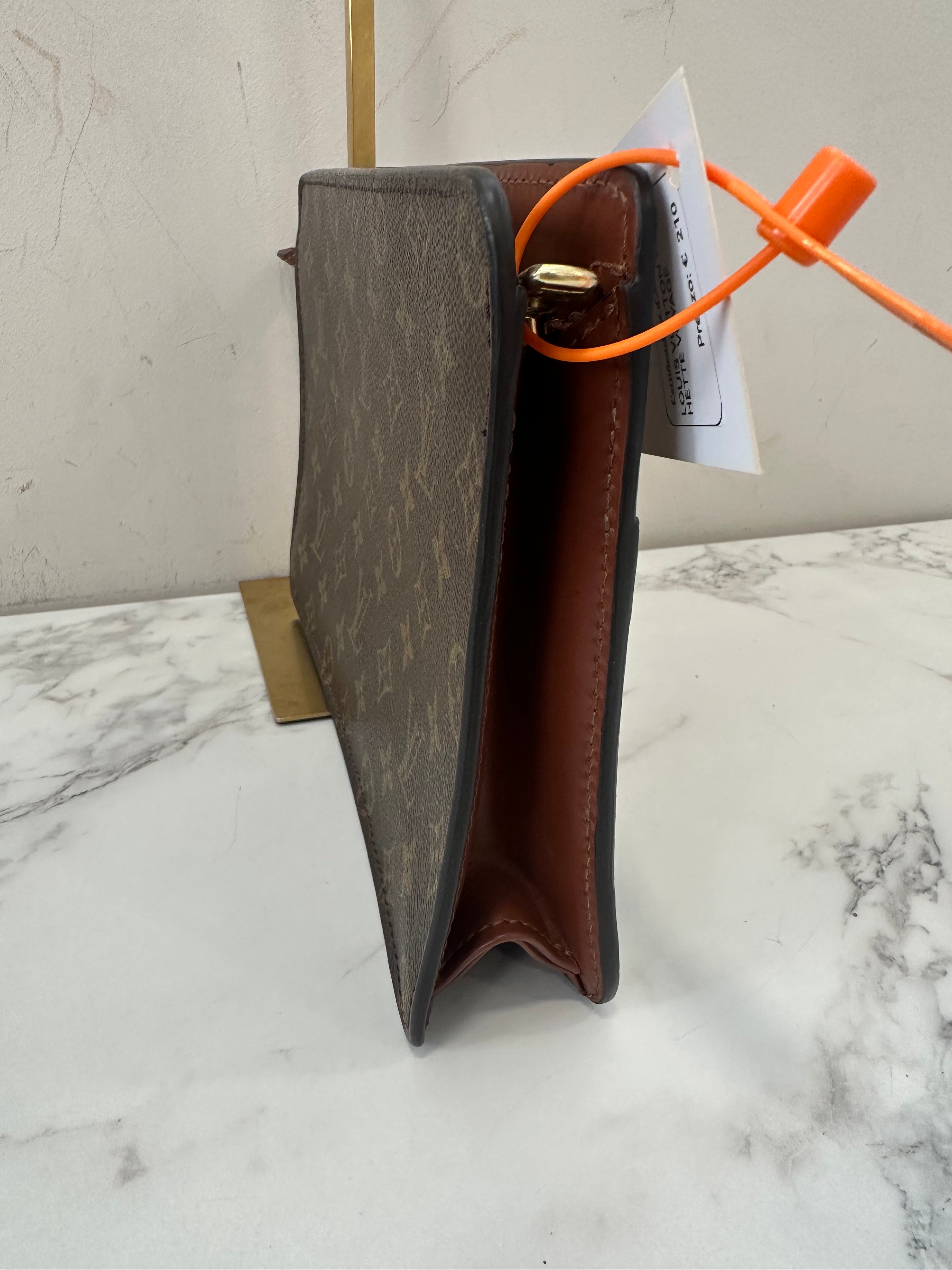 Louis Vuitton Pochette Voyage