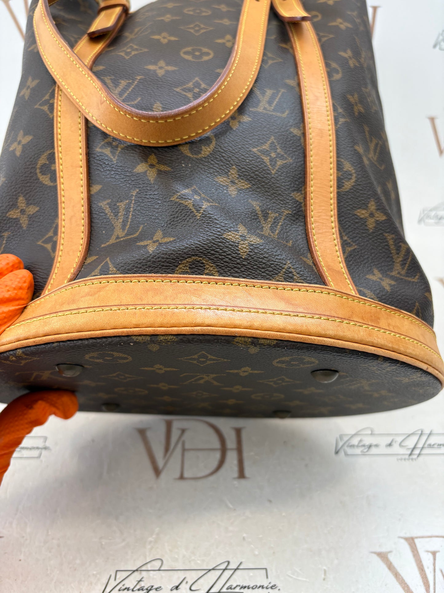 018332  - Louis Vuitton Bucket GM