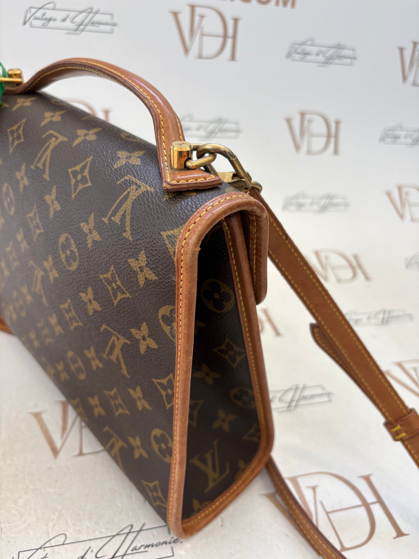 017112 - Louis Vuitton Belair