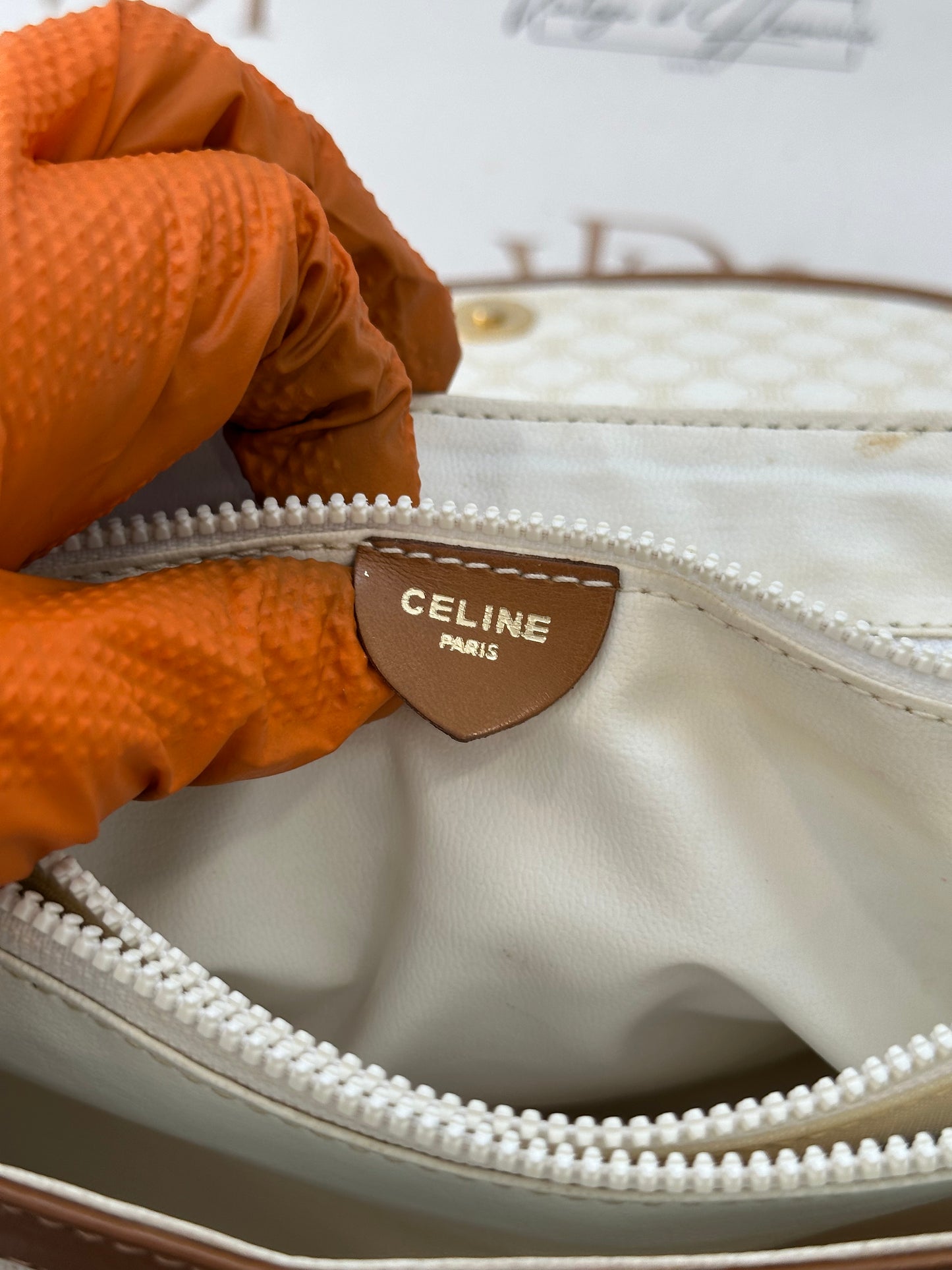 018081 - Céline White PVC
