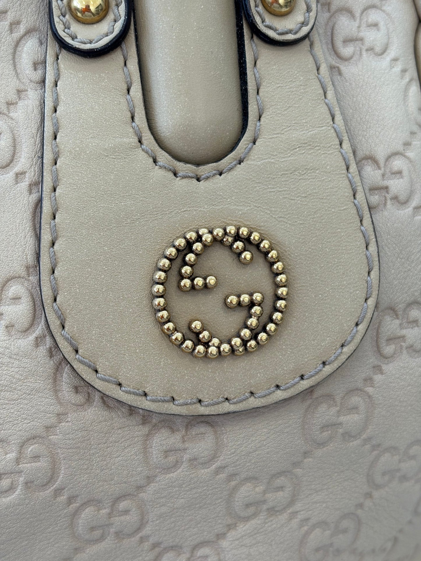 201441 - Gucci Beige