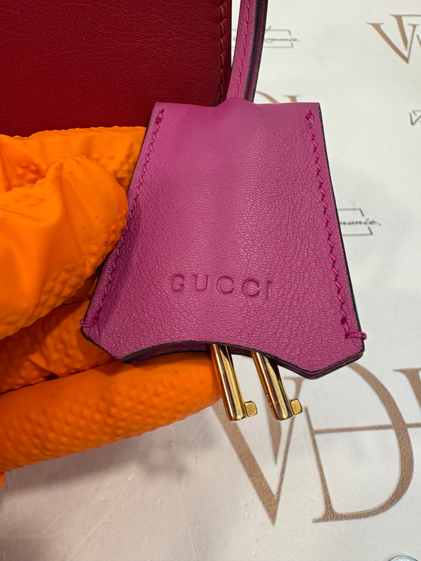 383228 - Gucci Padlock