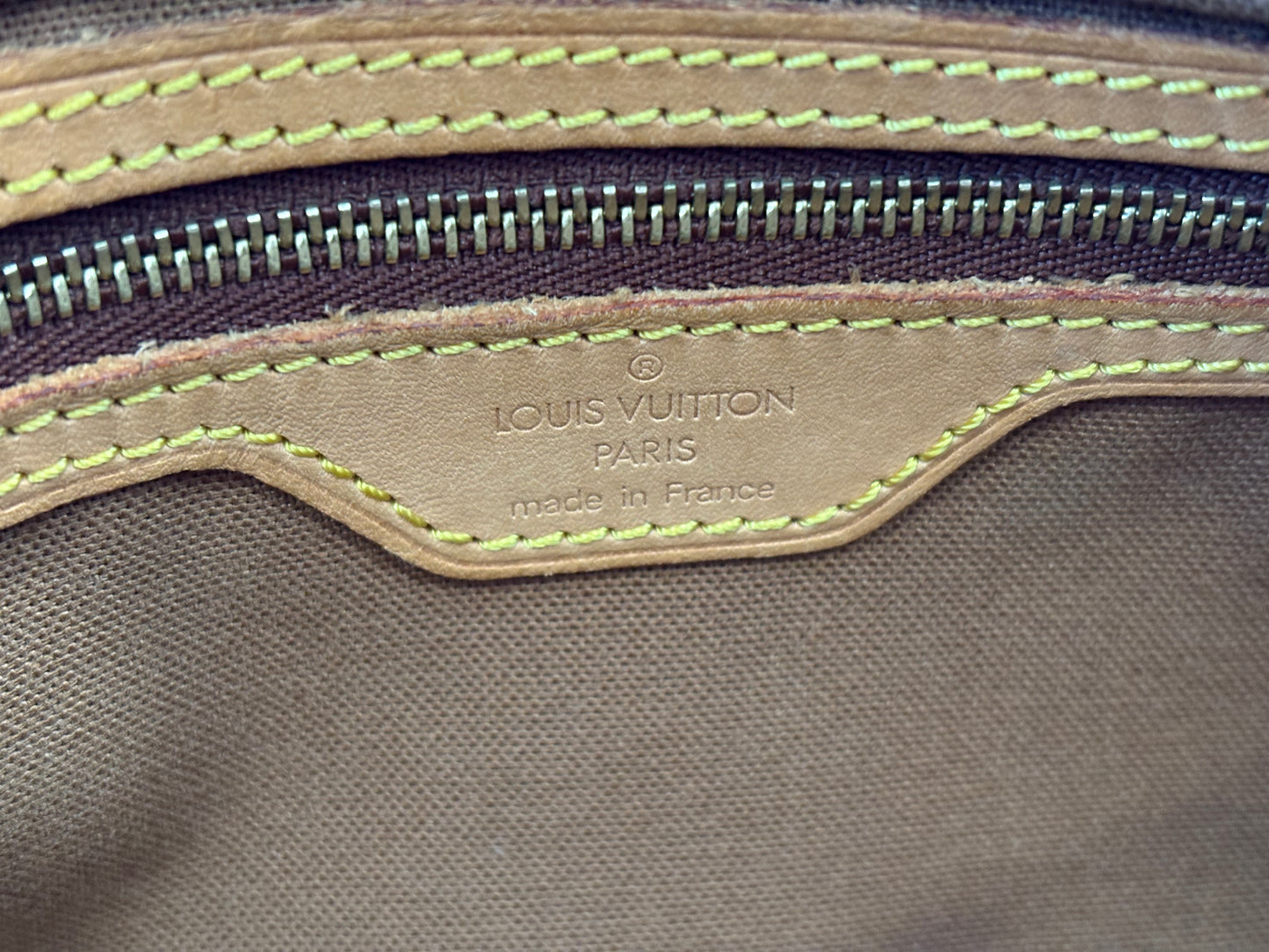 018323 - Louis Vuitton Trotteur