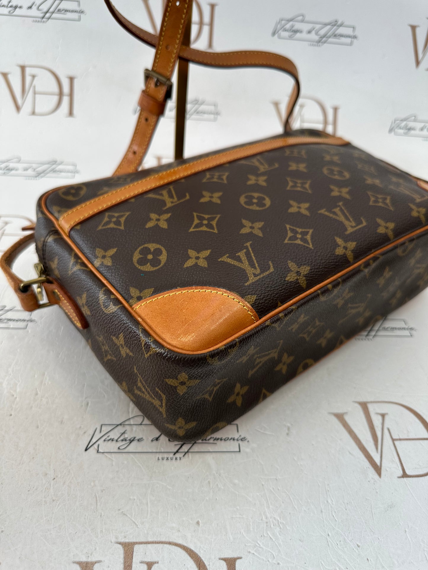 018124 -Louis Vuitton Trocadero 30