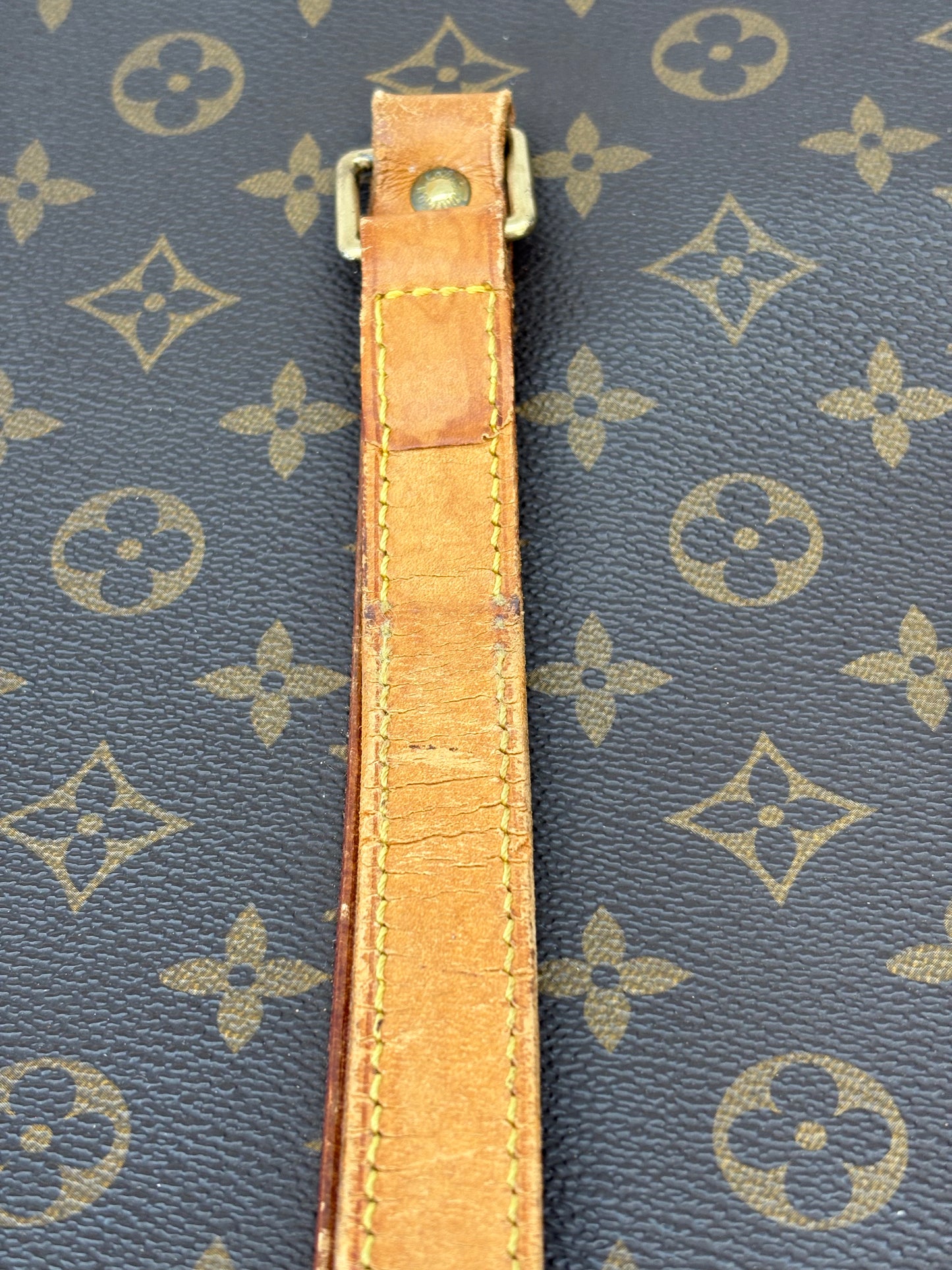 018926 - Louis Vuitton Babylone