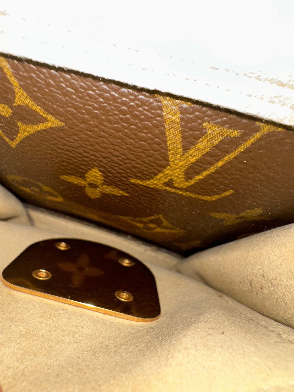 Louis Vuitton Manhattan PM