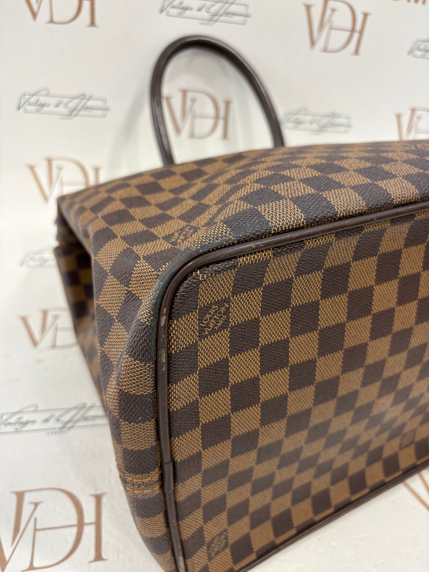 017157 - Louis Vuitton Greenwich PM