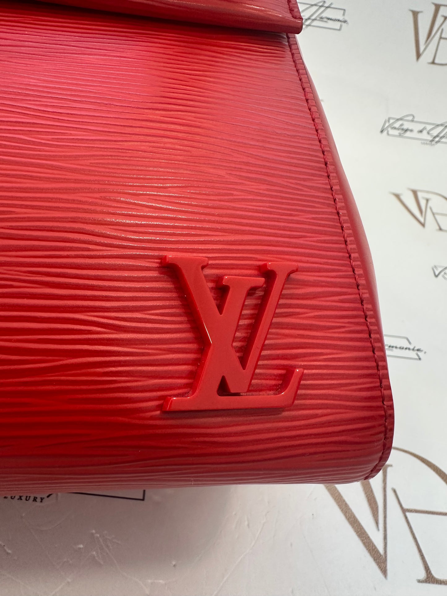 382649 - Louis Vuitton Cluny