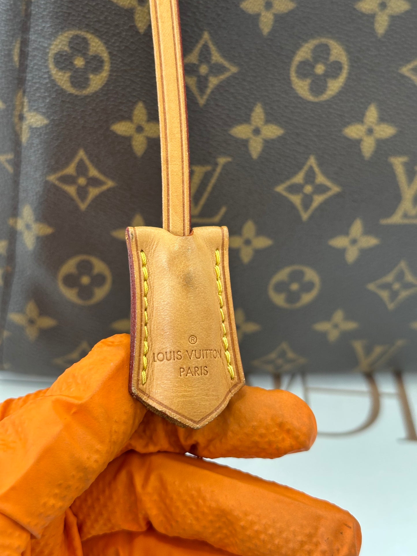 200837 - Louis Vuitton Montaigne