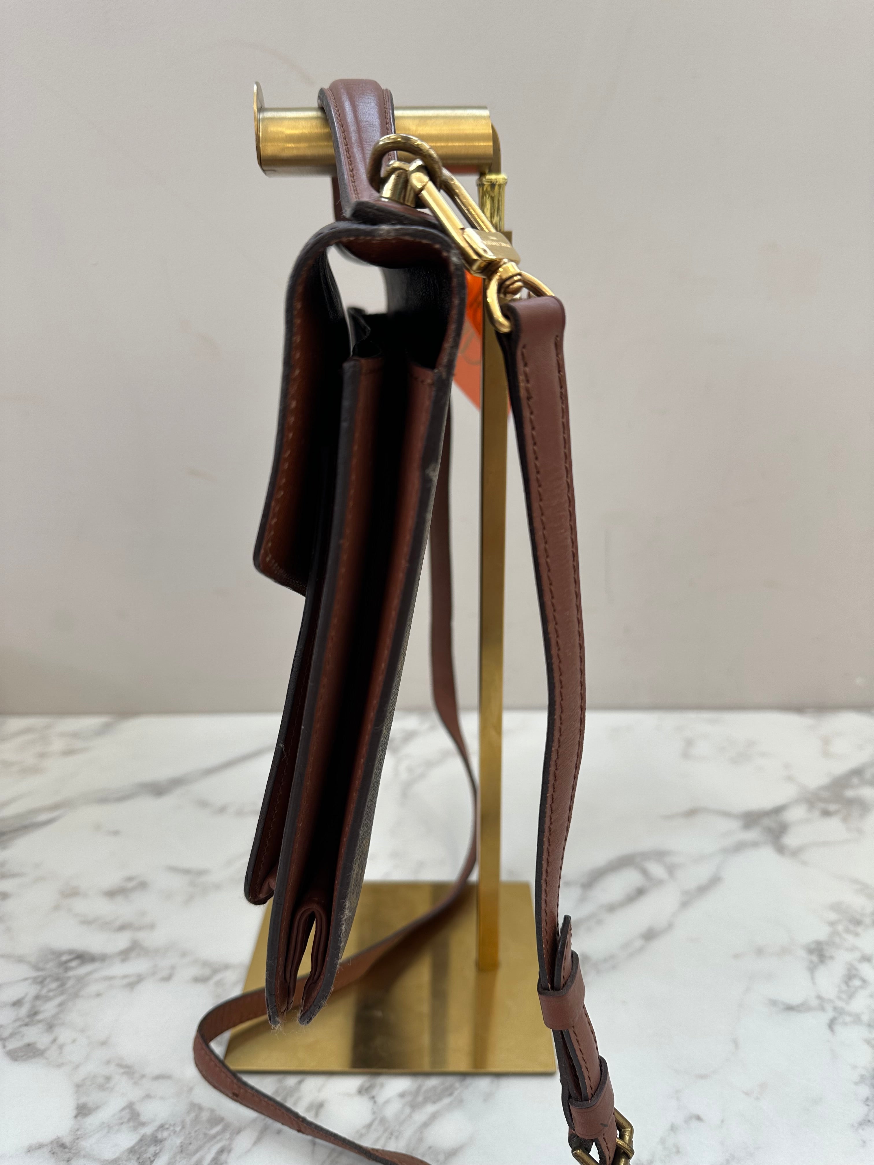 Louis Vuitton Monceau 28