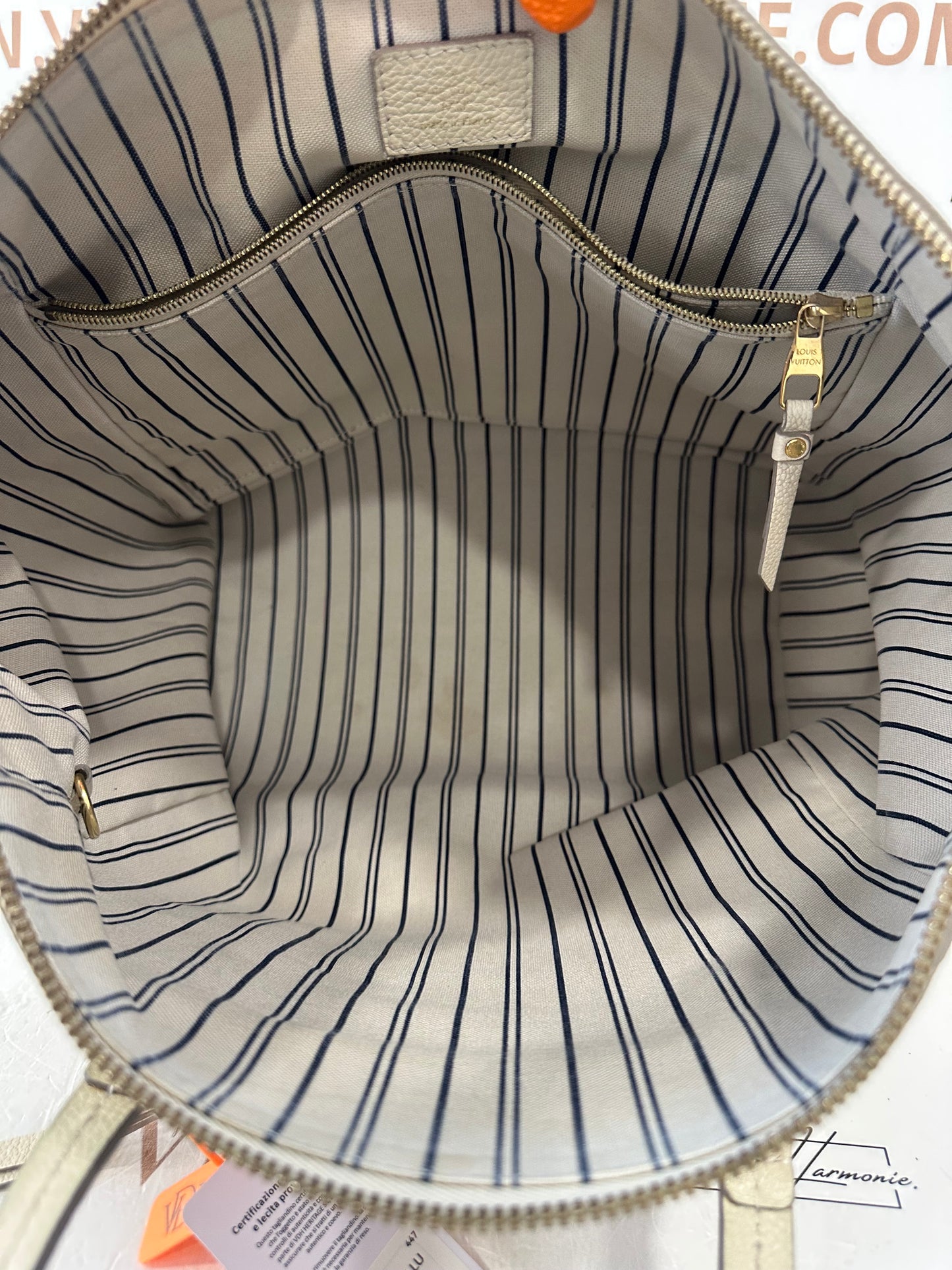 382893 - Louis Vuitton Lumineuse