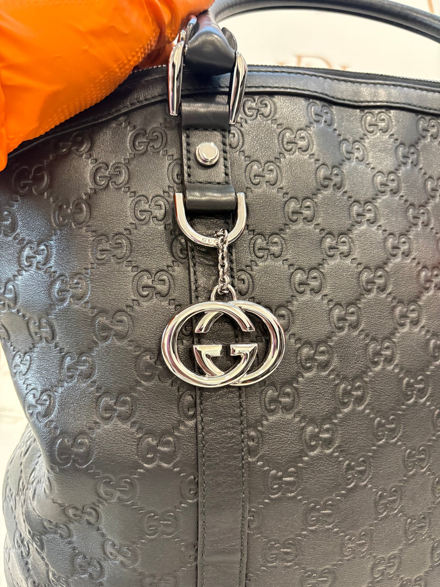 384289 - Gucci Black