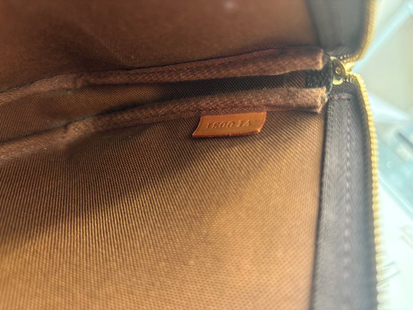 018729 - Louis Vuitton Pochette Accessoires